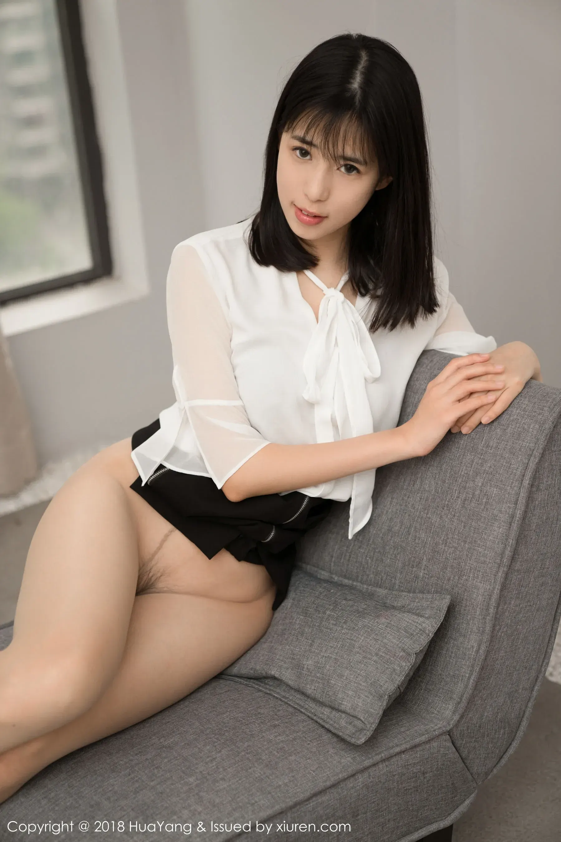  艾栗栗栗栗栗栗吖《丝袜OL写真》 花漾 Vol.041第7张