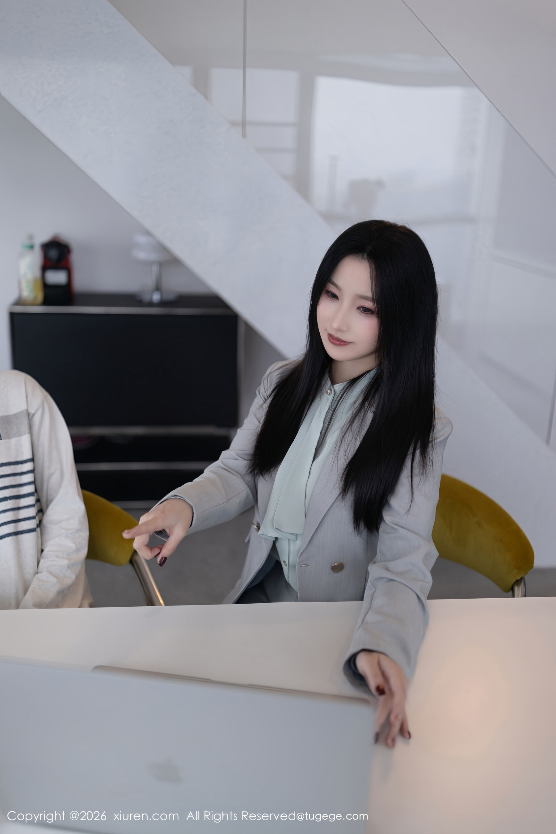  秀人网 杏子Yada Vol.11285 [81P]第1张