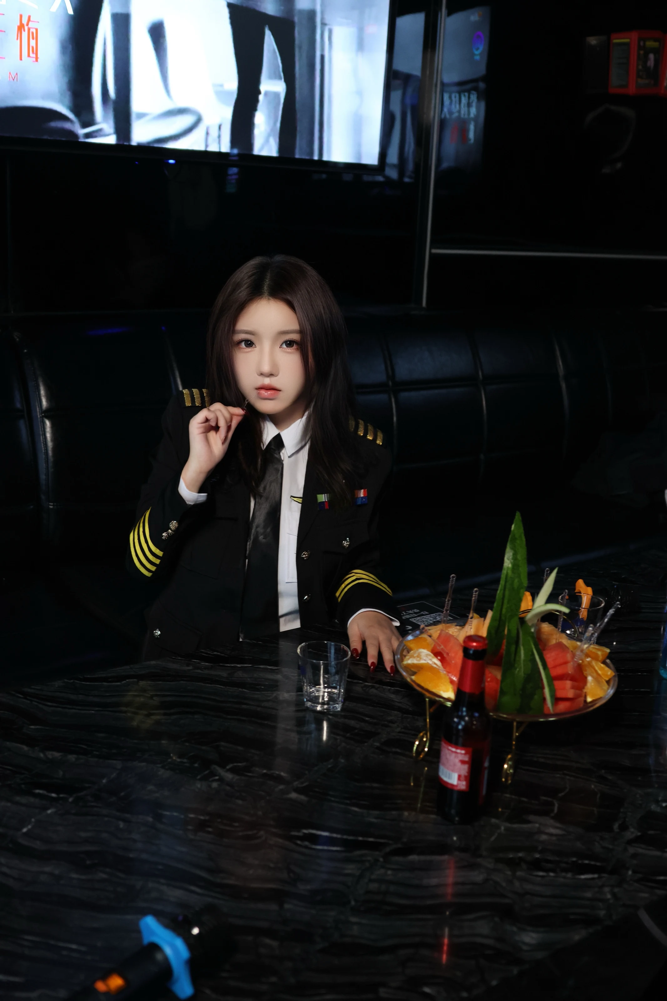  XiuRen 内购版 小薯条nienie 迷情KTV场景主题写真 [101P]第3张