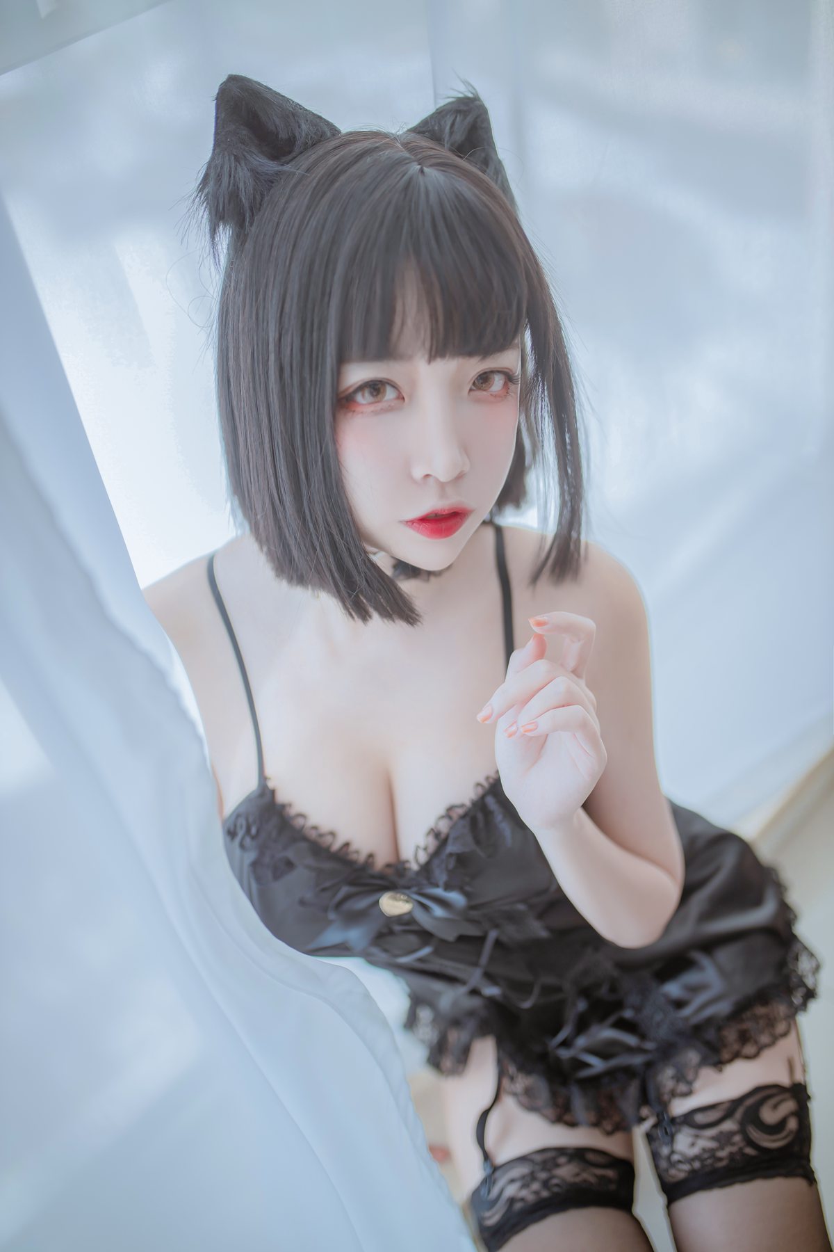 微博人气Coser@日奈娇 私房双丝双人兽耳 在现浏览第2张