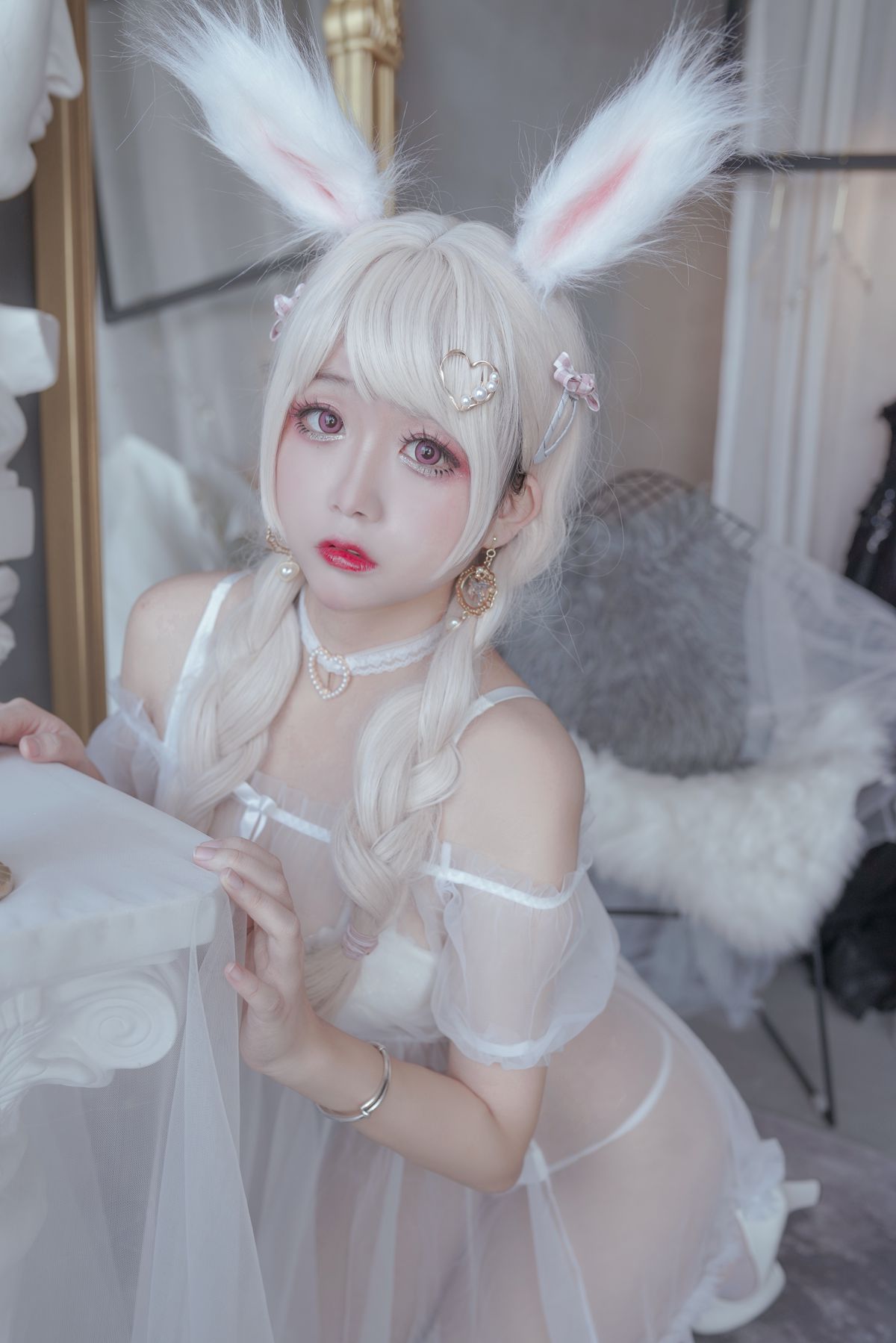 微博人气Coser@日奈娇 猫与兔 在现浏览第5张