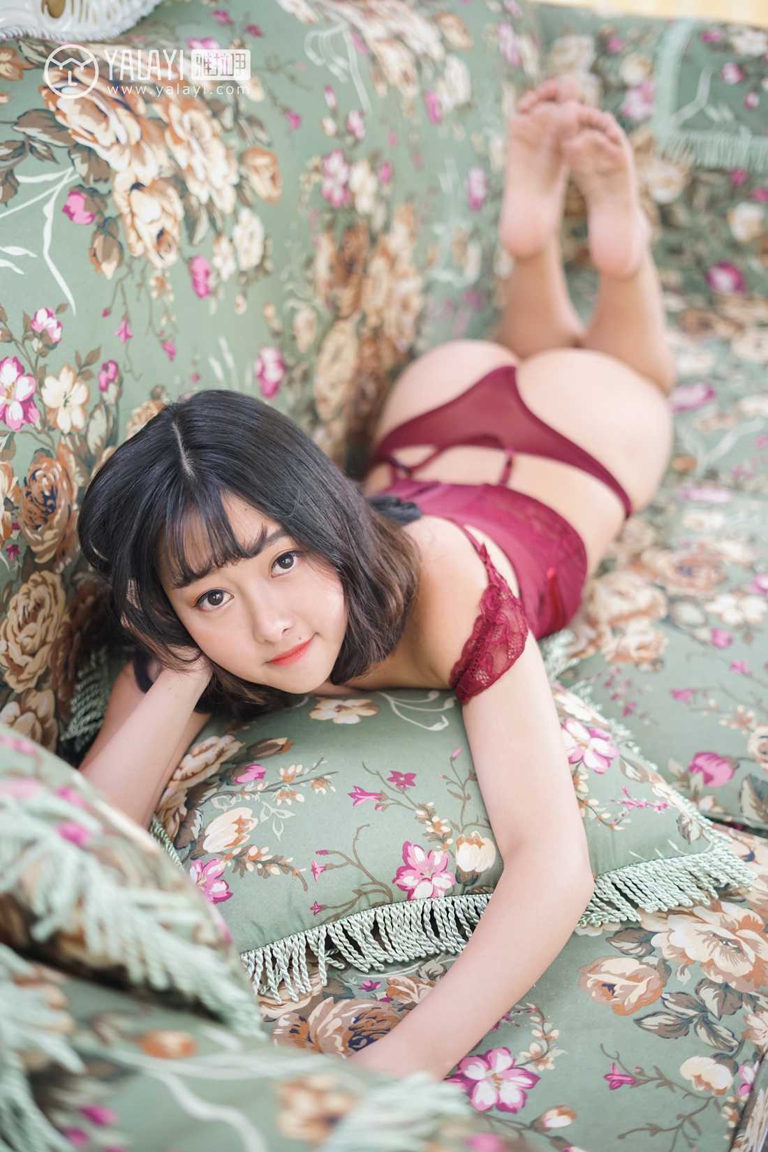 [YALAYI雅拉伊] 2018.12.28 No.025 醉在红酒杯里 王小淼 在现浏览第3张