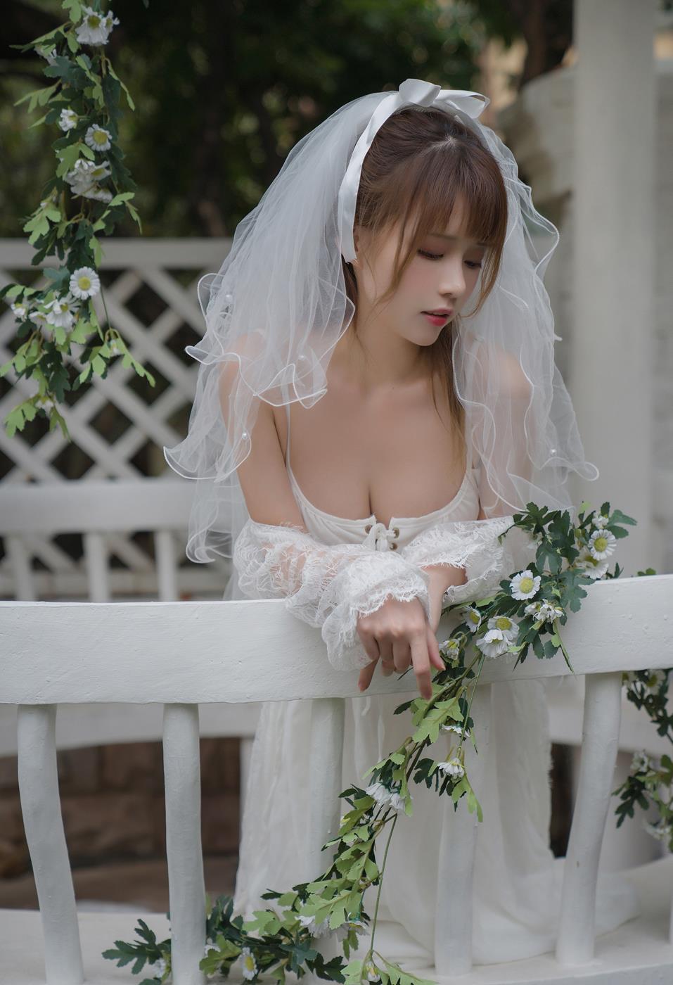 凛子酱  婚纱[9P]第2张