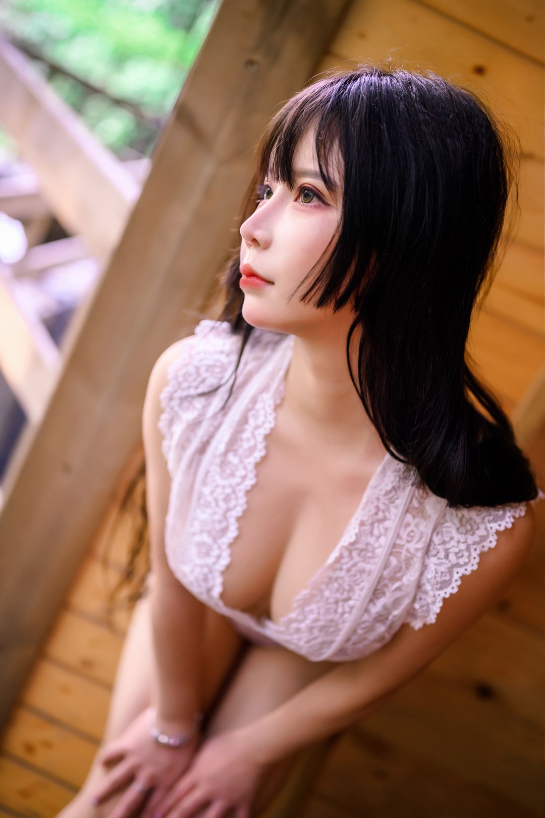 微博红人Coser@抱走莫子aa 写真本 在现浏览第3张