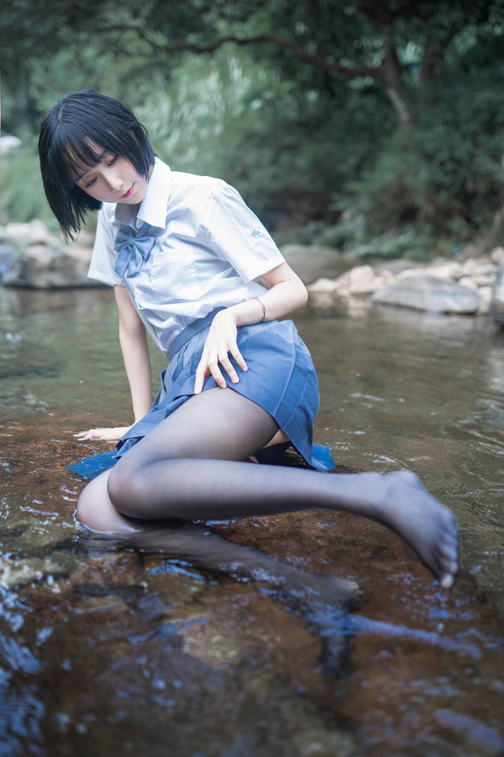 网荭Coser@木绵绵OwO 水色溪边至服 在现浏览第4张