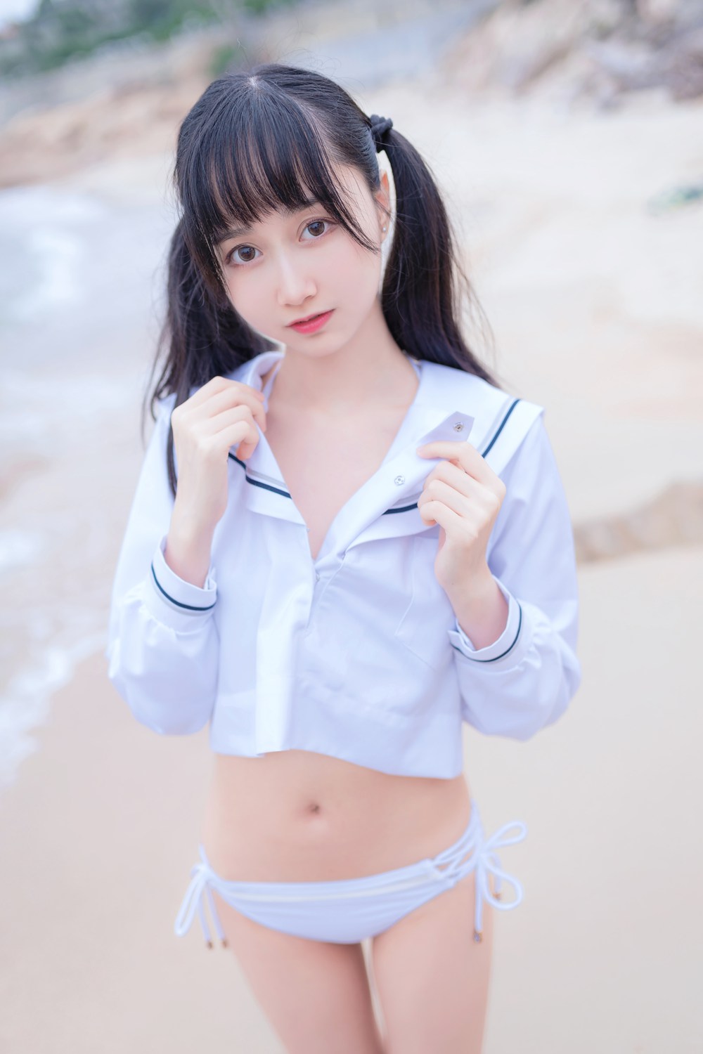 网荭Coser@木绵绵OwO 海边白色彼基尼 在现浏览第1张