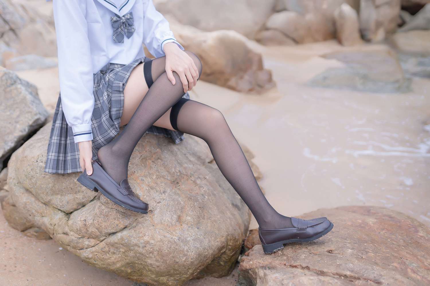 网荭Coser@木绵绵OwO 海边JK 在现浏览第6张