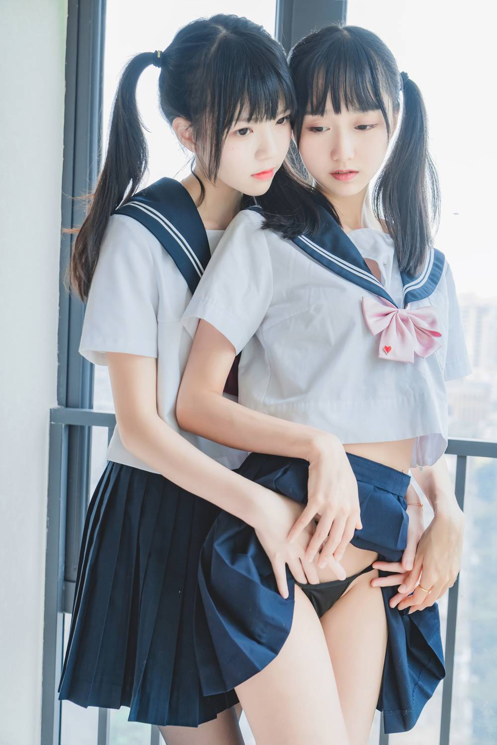 网荭Coser@木绵绵OwO 她(至服×至服)  在现浏览第4张