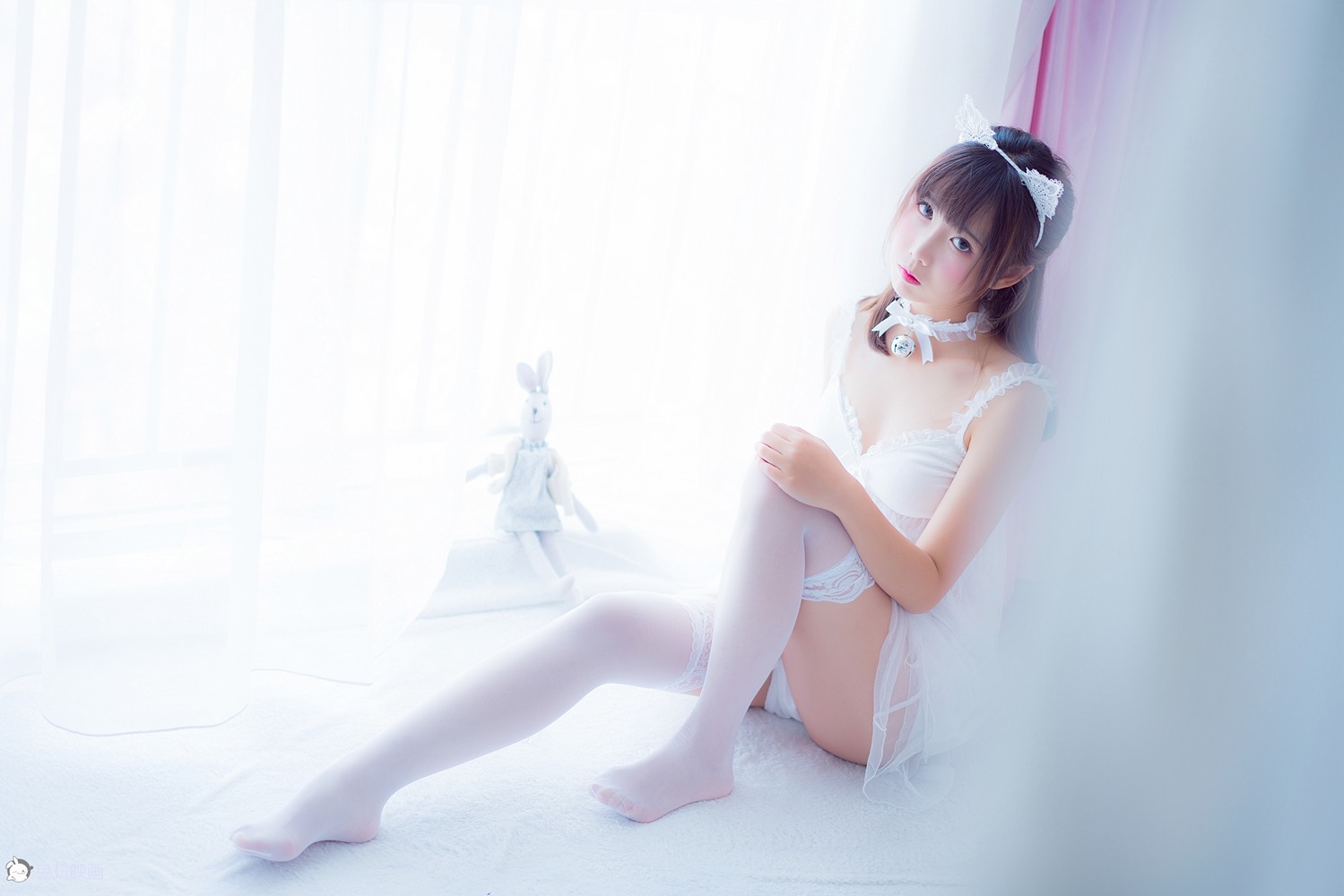 网荭Coser@面饼仙儿 吊带睡衣 在现浏览第3张