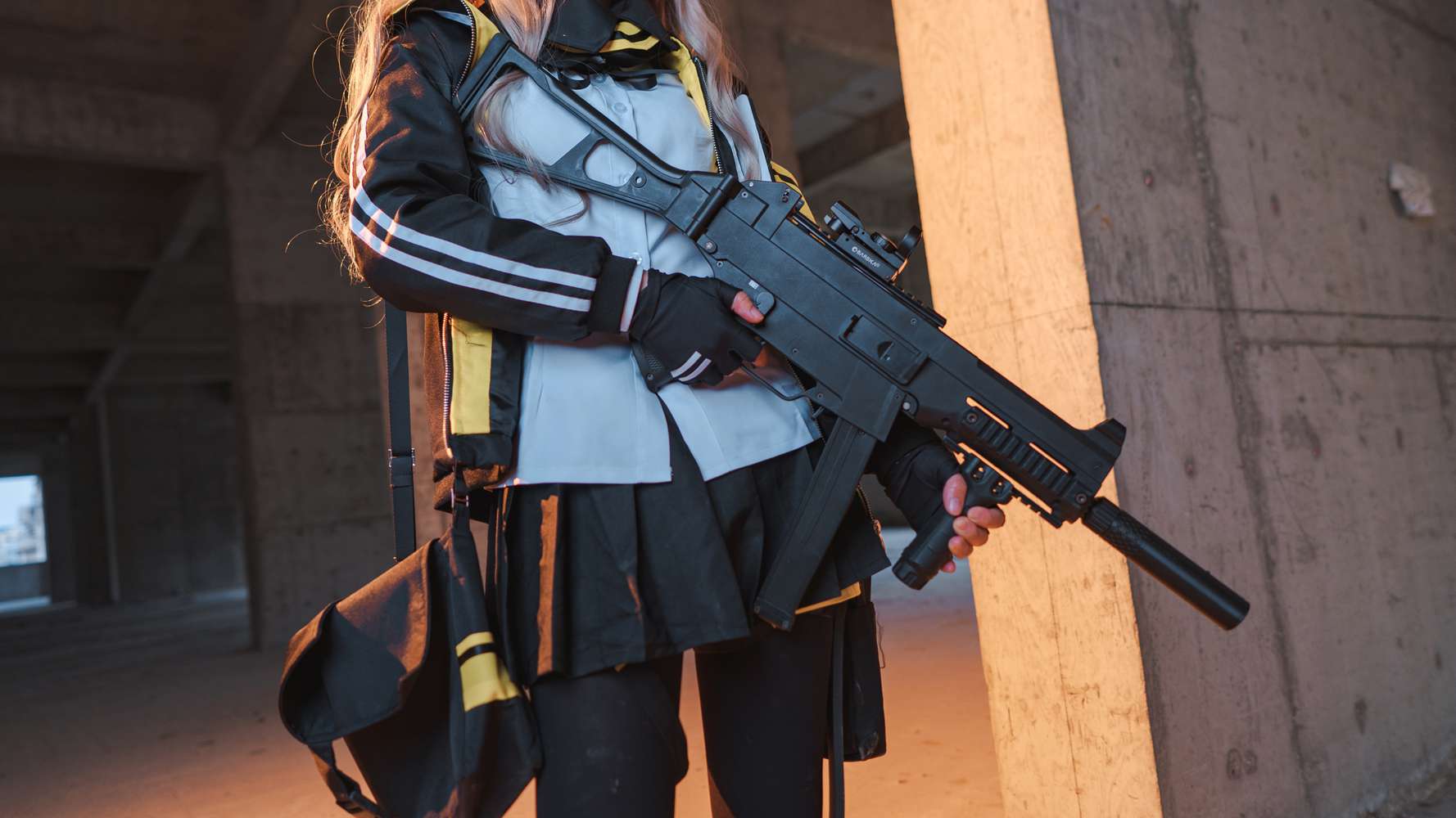 网荭Coser@面饼仙儿 UMP45 在现浏览第2张