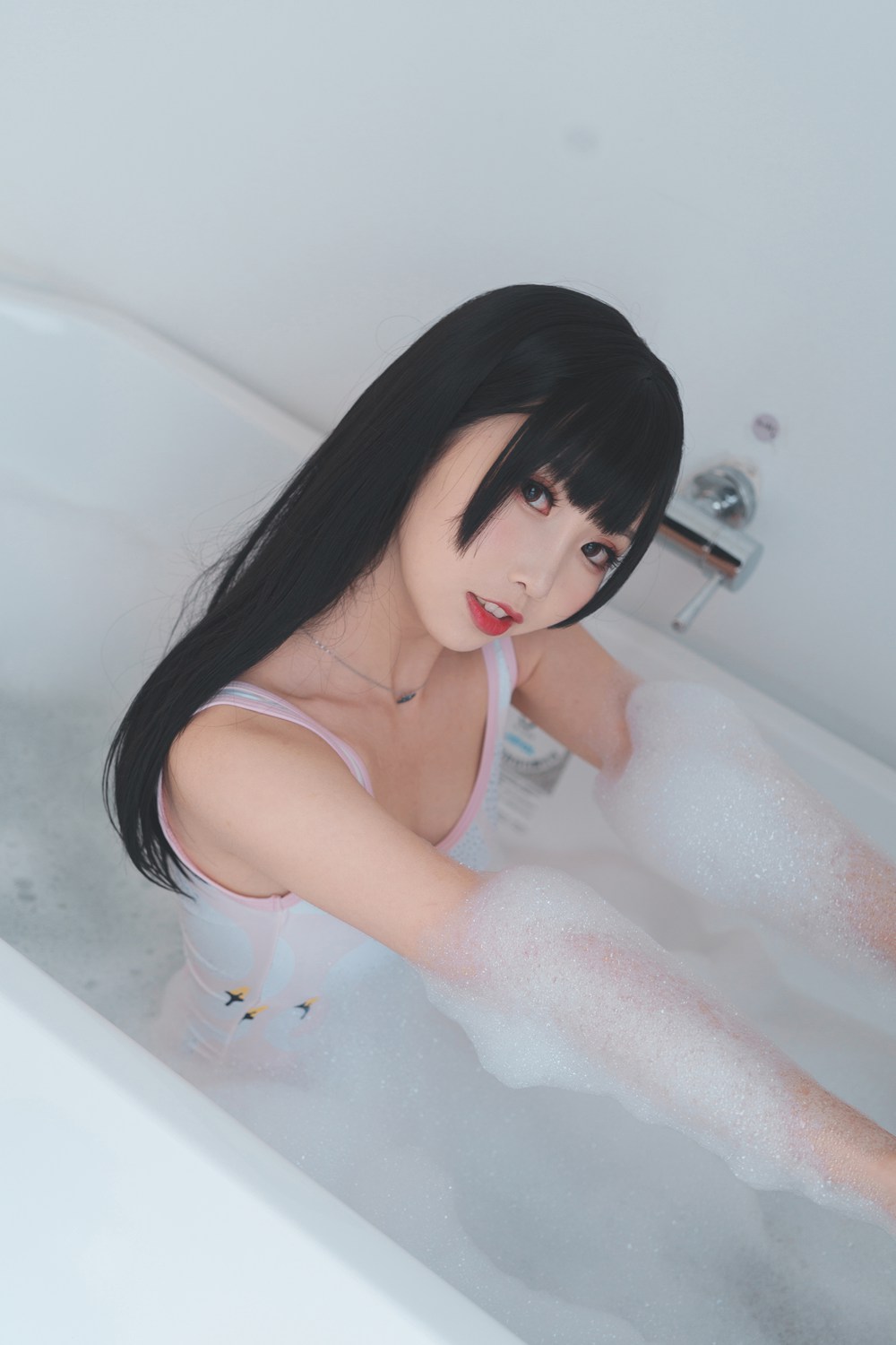 网荭Coser@面饼仙儿 浴缸泡泡 在现浏览第8张