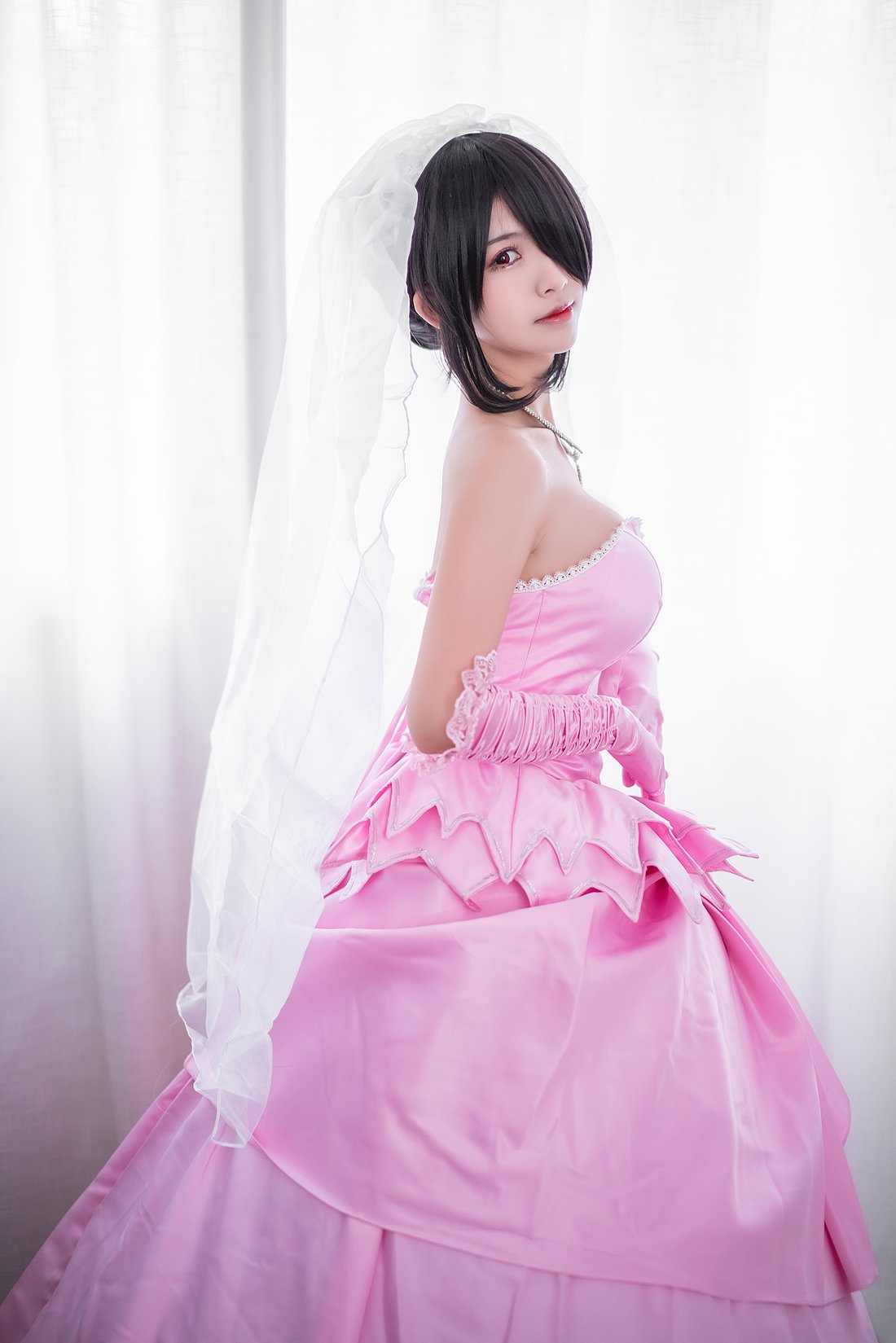 网荭Coser@鳗鱼霏儿 婚纱 在现浏览第1张