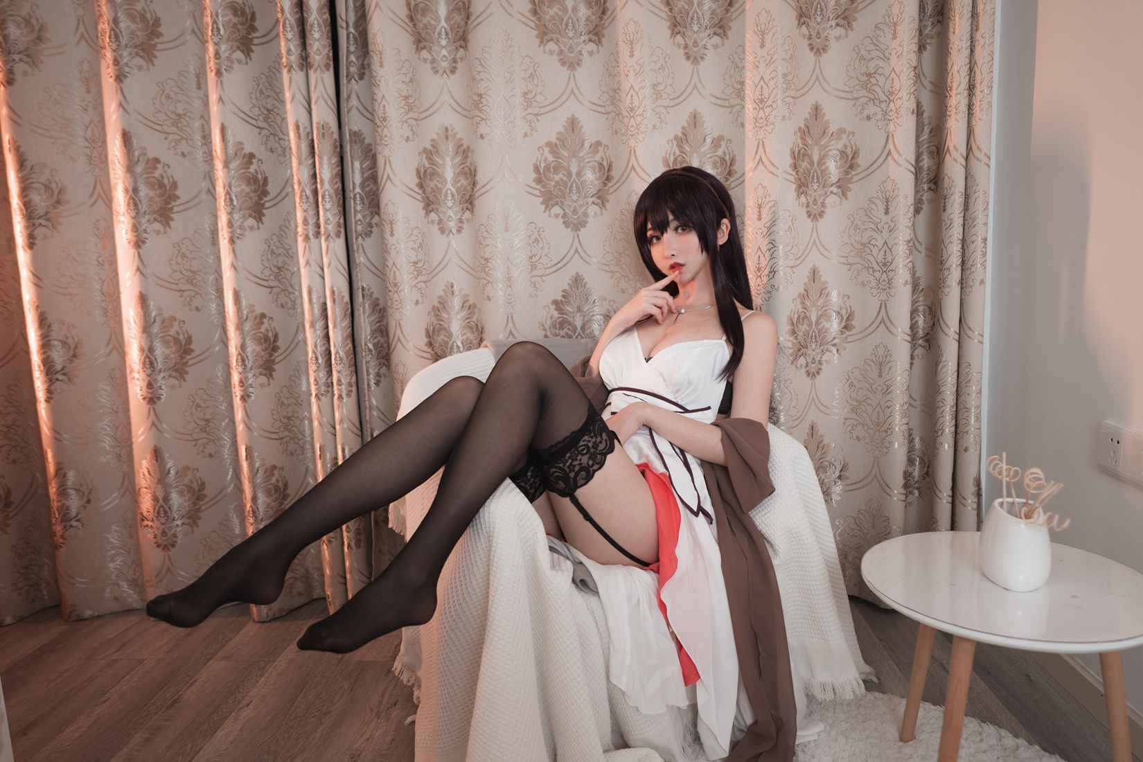 网荭Coser@rioko凉凉子 學姐 在现浏览第5张