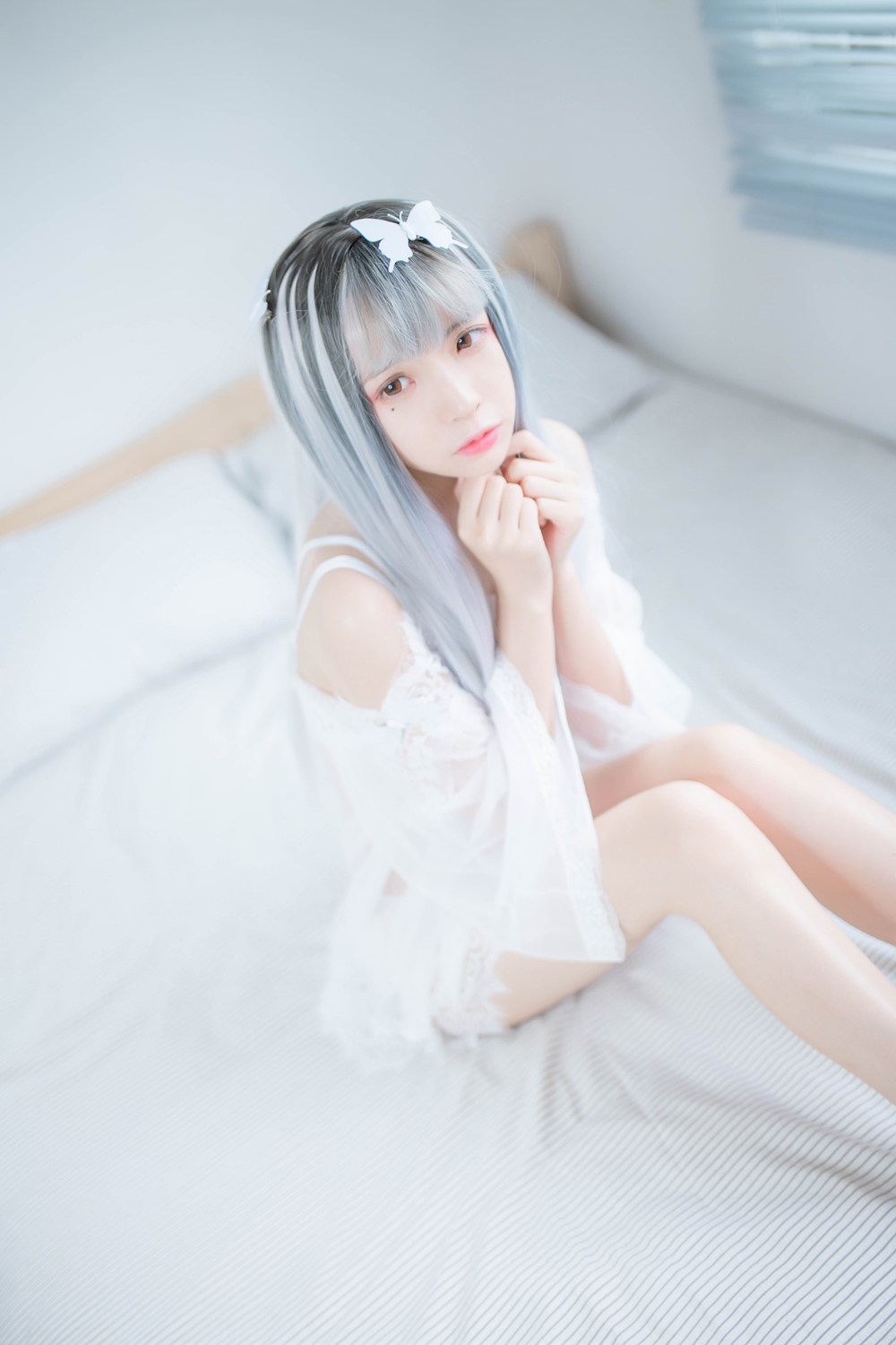 网荭Coser@疯猫ss 白纱 在现浏览第2张