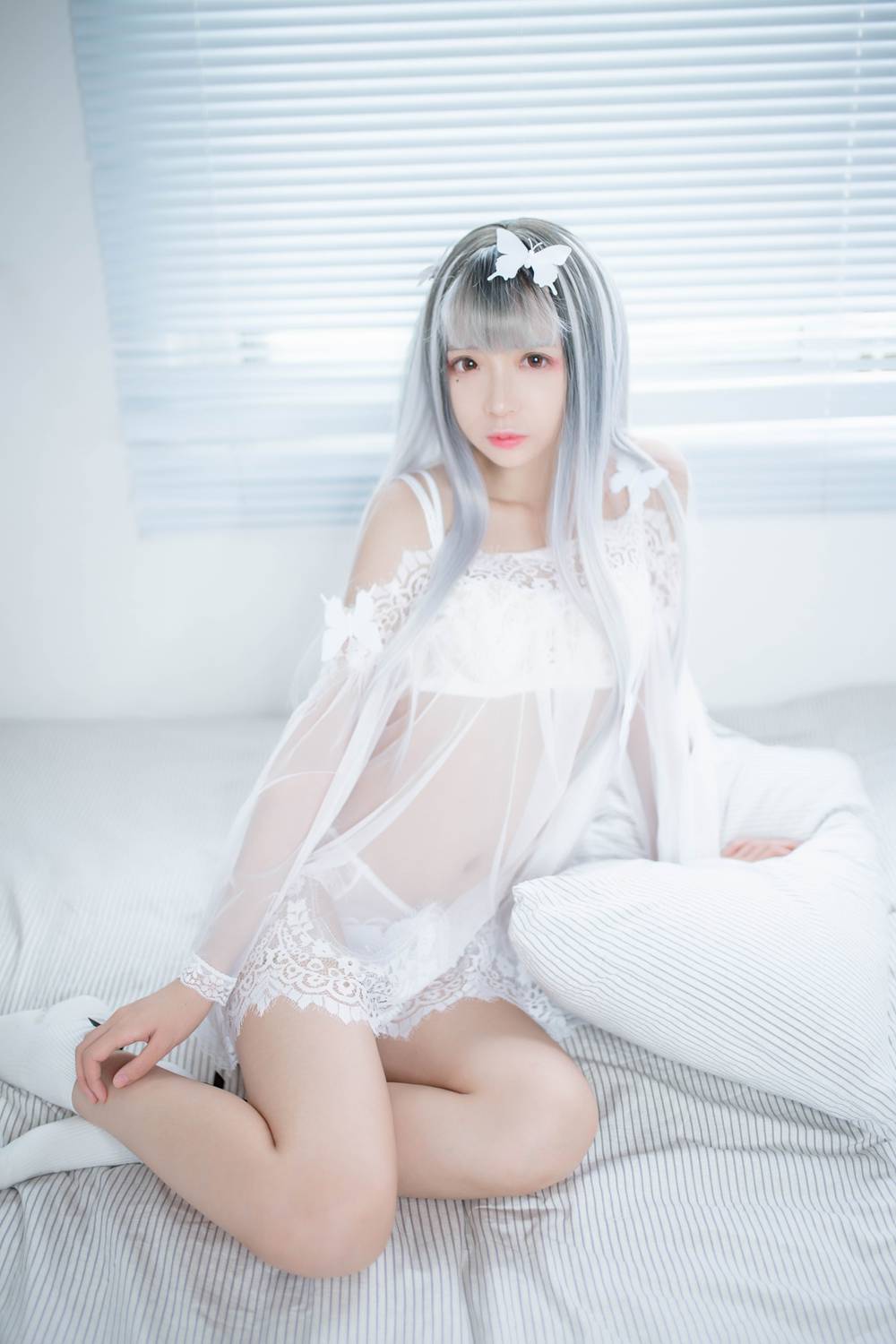 网荭Coser@疯猫ss 白纱 在现浏览第4张