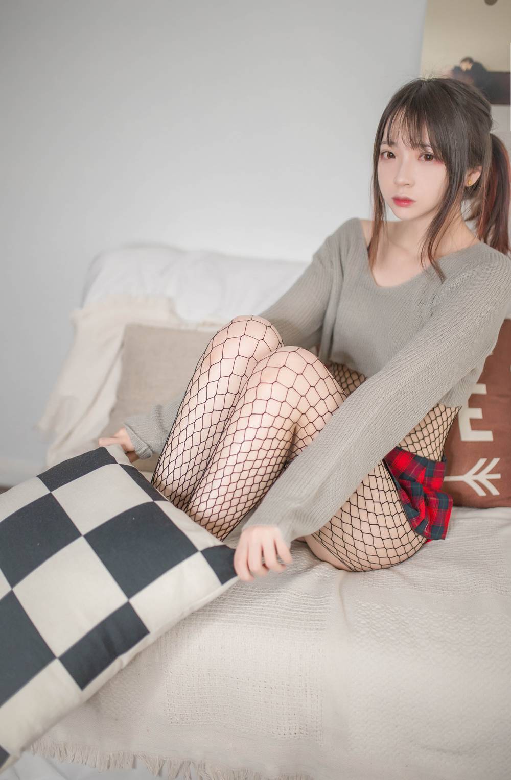 网荭Coser@疯猫ss 半胸毛衣 在现浏览第1张