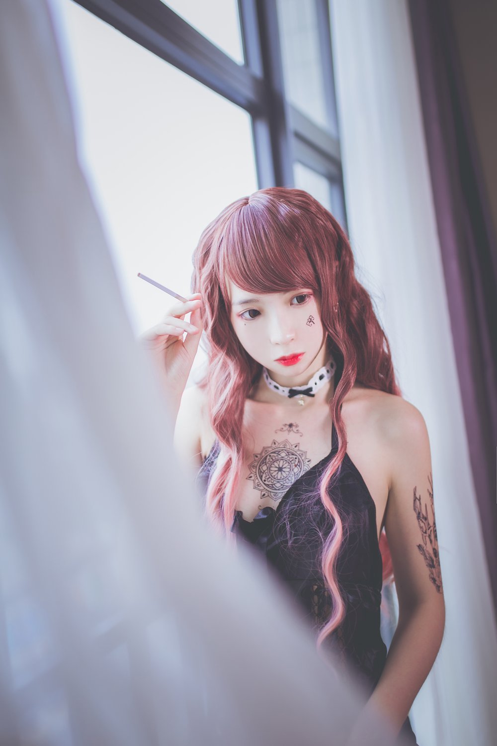 网荭Coser@疯猫ss 黑色吊带袜 在现浏览第7张