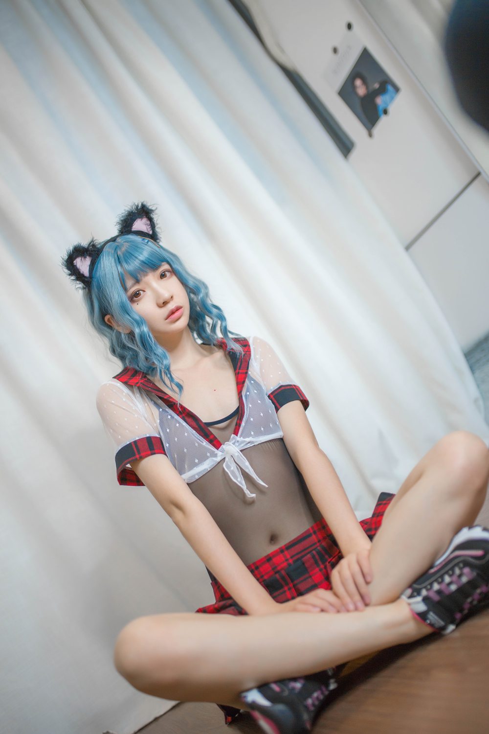 网荭Coser@疯猫ss 蓝发 在现浏览第1张