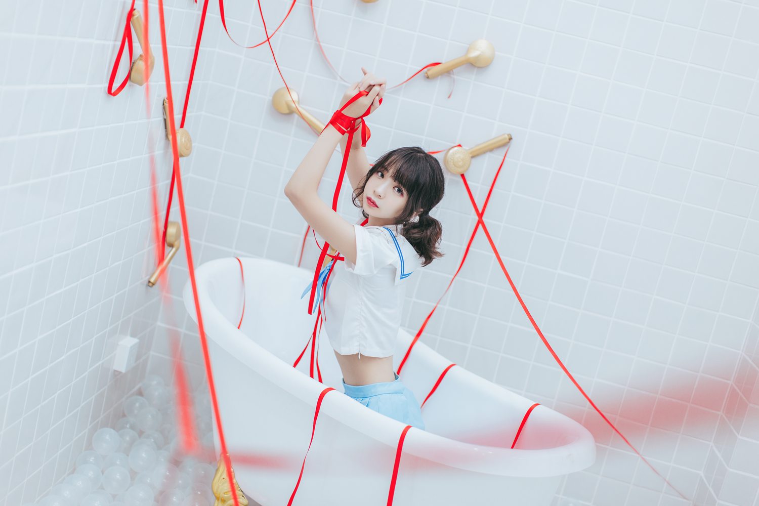 网荭Coser@疯猫ss 浴室JK 在现浏览第3张