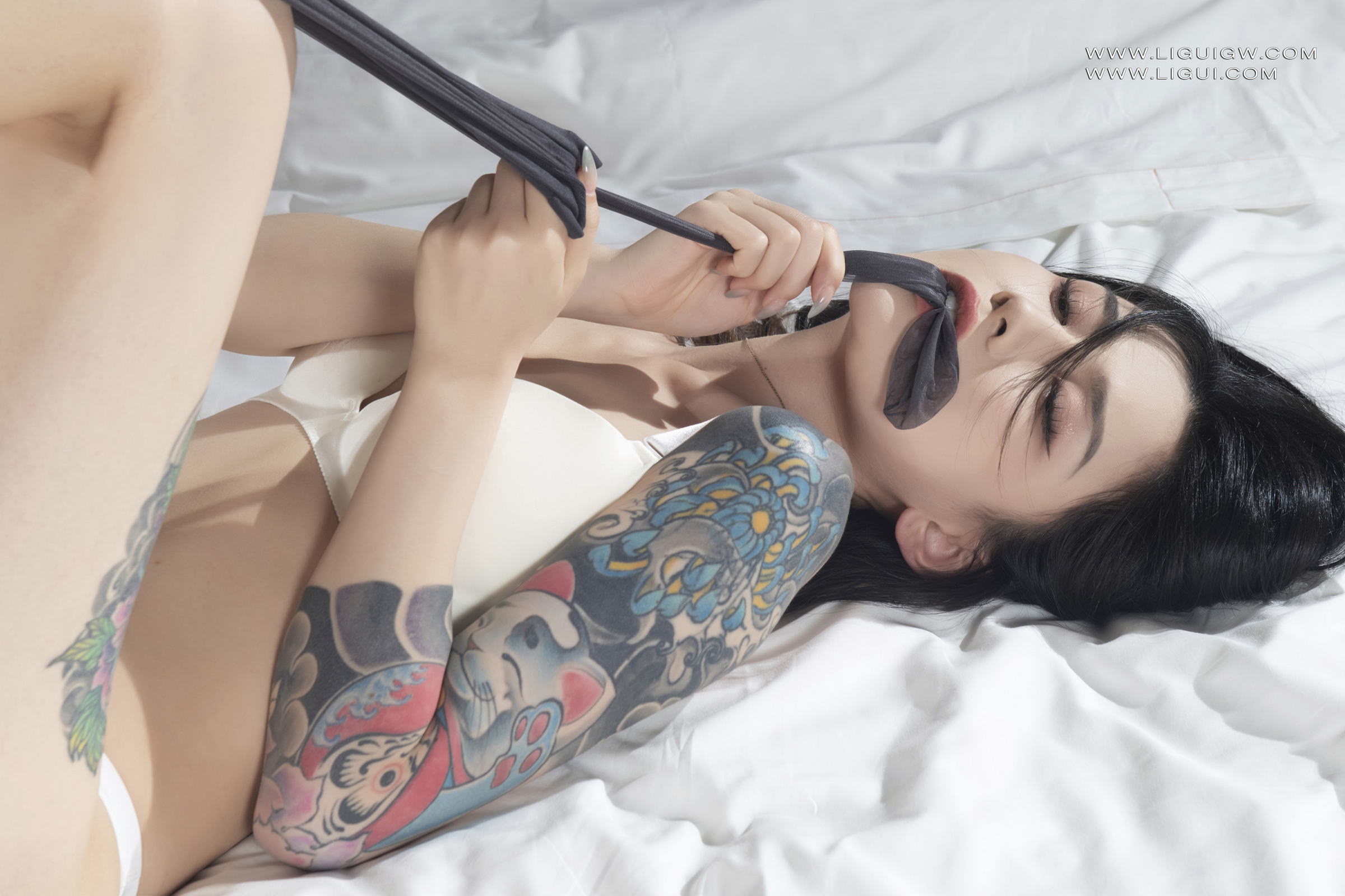 [Ligui丽柜] 2026.01.09《情欲炽燃的极品嫩模》甜甜 Tian tian第14张