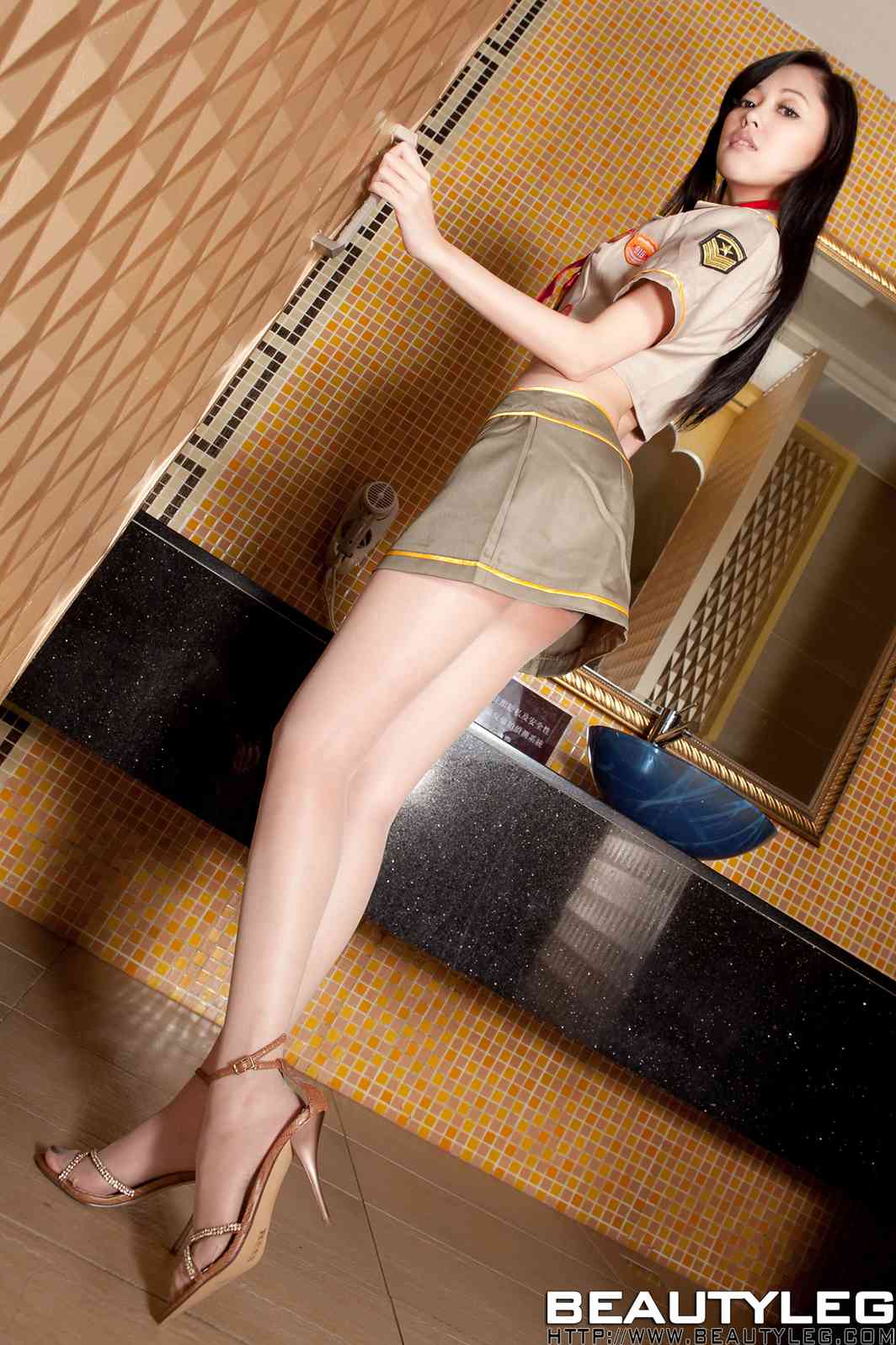 [BeautyLeg] No.500 Avy 在现浏览第7张