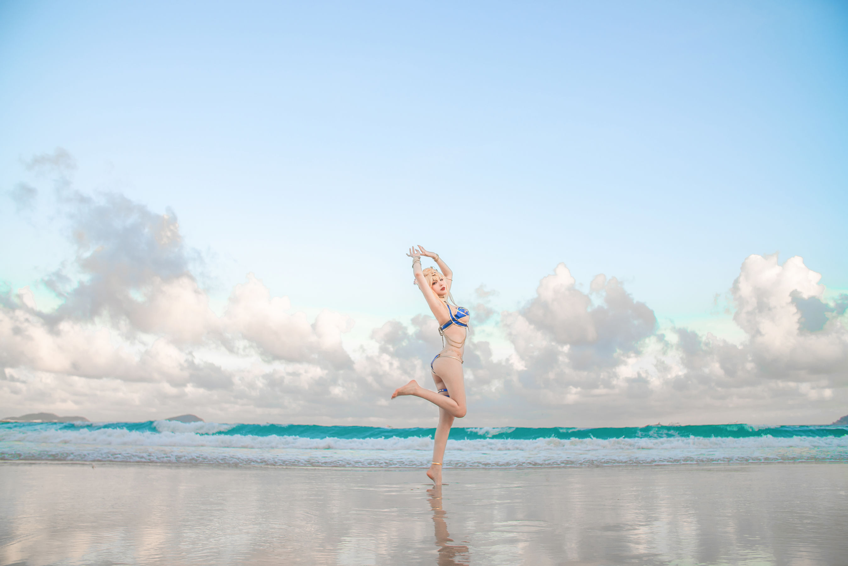 [网红COSER写真] 起司块wii写真 - 白枪泳装第5张