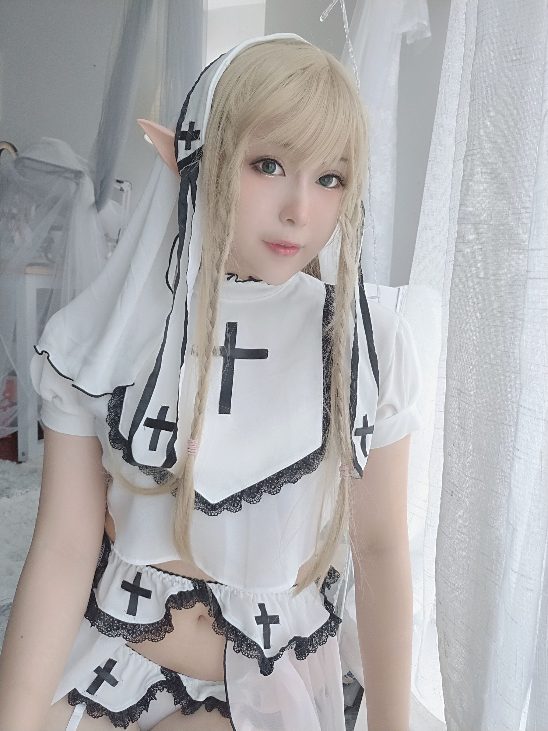 [网红COSER写真] 小容仔咕咕咕 - 容鸽第12张