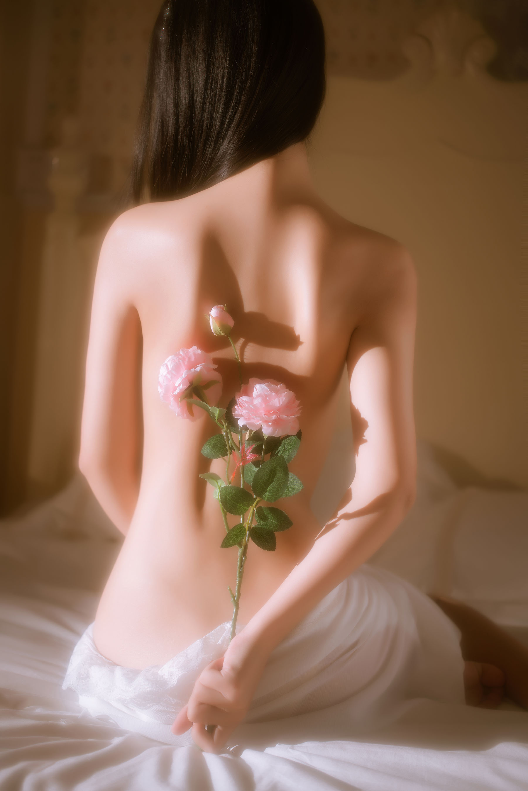 [COS福利] 阳光美少女萌芽儿o0 - 金色套装第2张