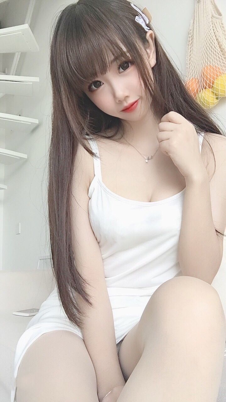 [COS福利] Cos小姐姐雪琪 - 肉丝吊带裙第20张