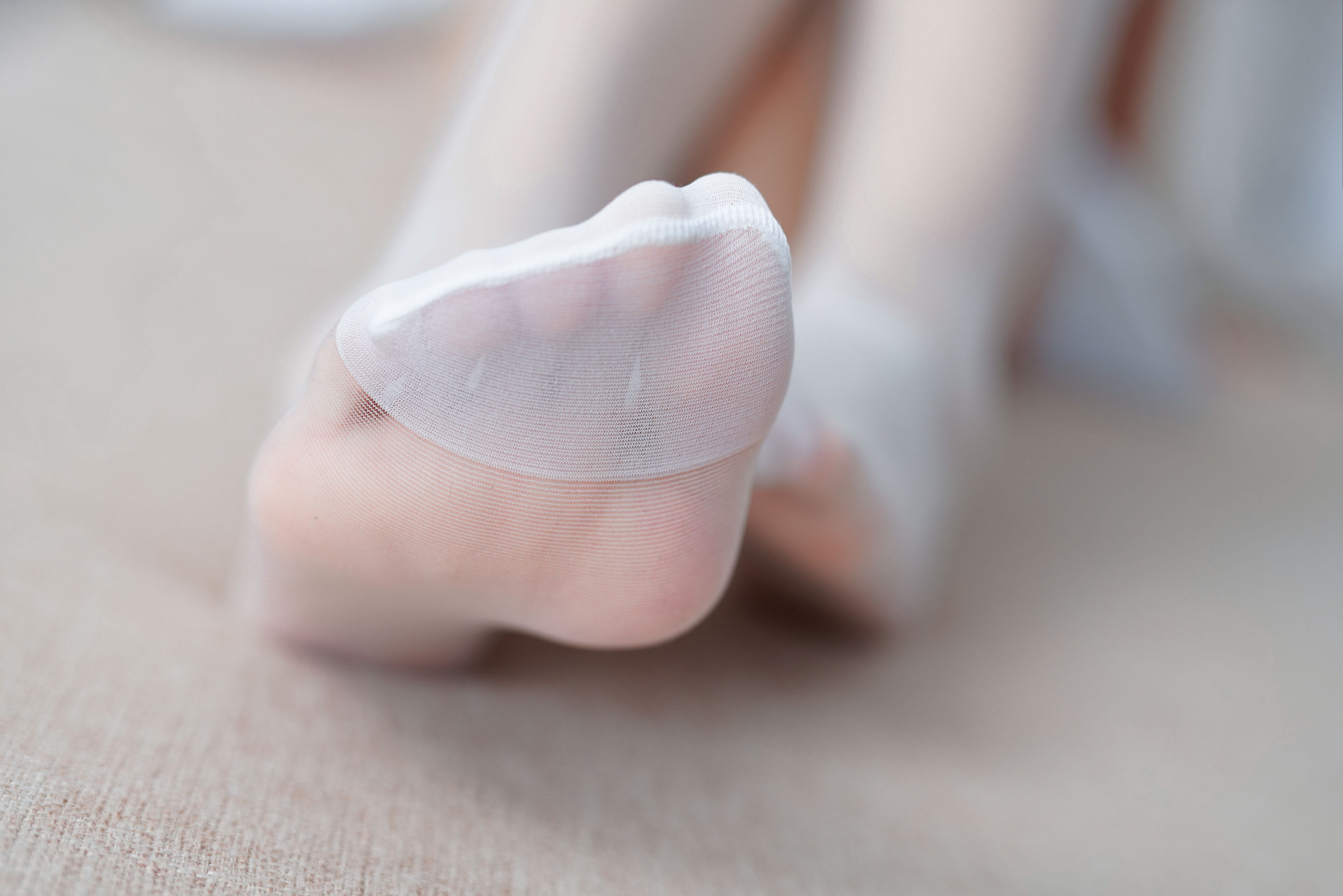 [COS福利] Cosplay日奈娇 - 纯白护士第19张