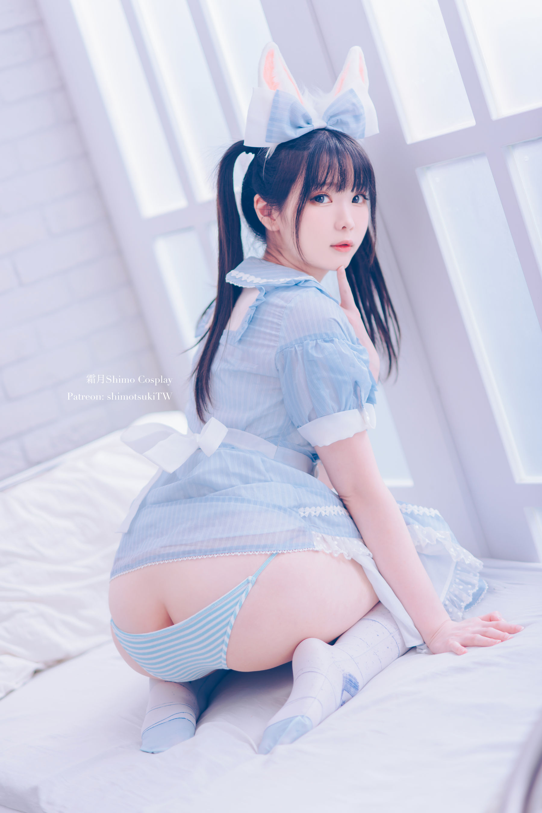 [COS福利] 微博妹纸霜月shimo - 女仆裙第5张