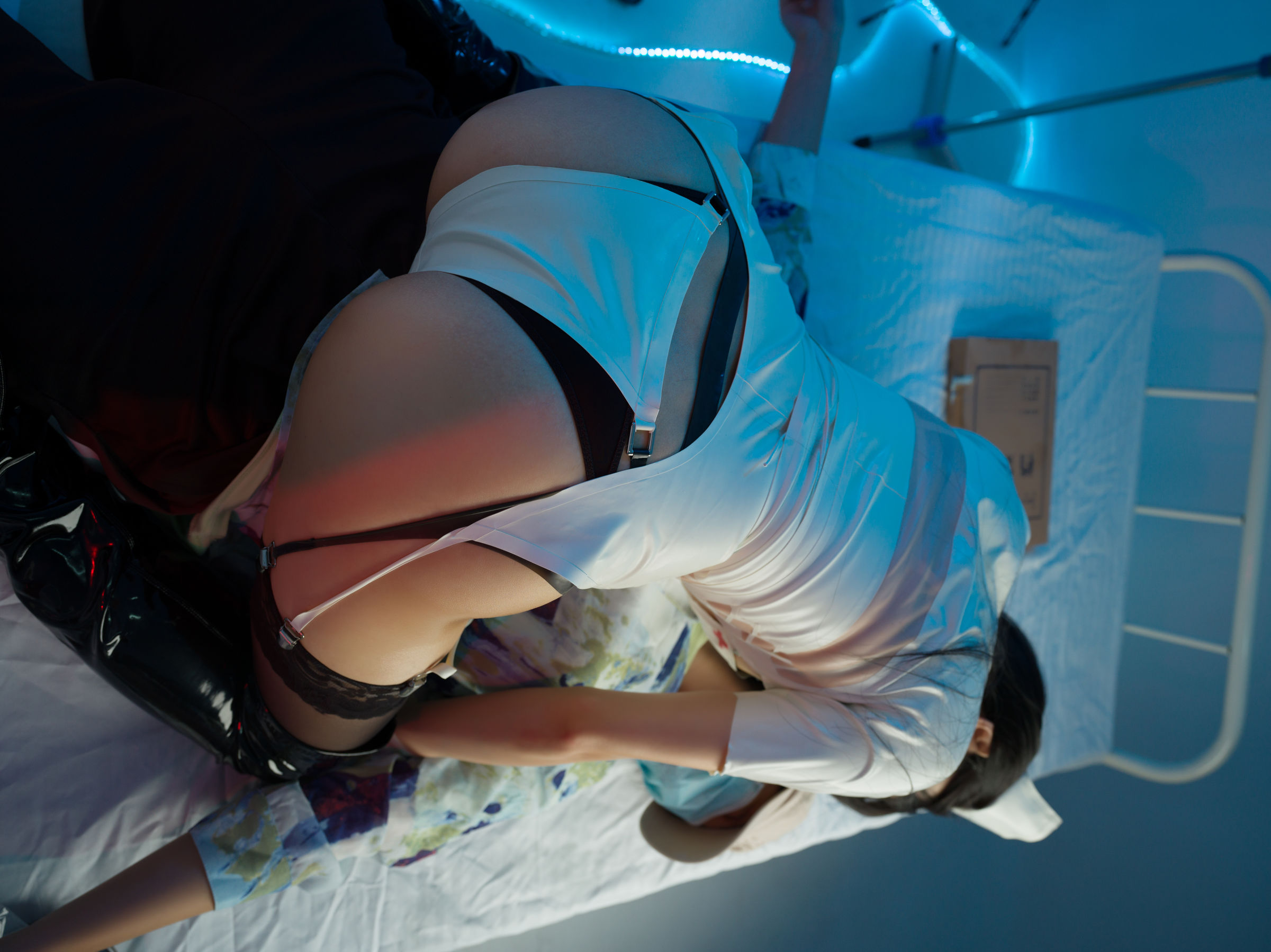 [福利COS] 秋和柯基(夏小秋秋秋) - 蒂法护士第4张