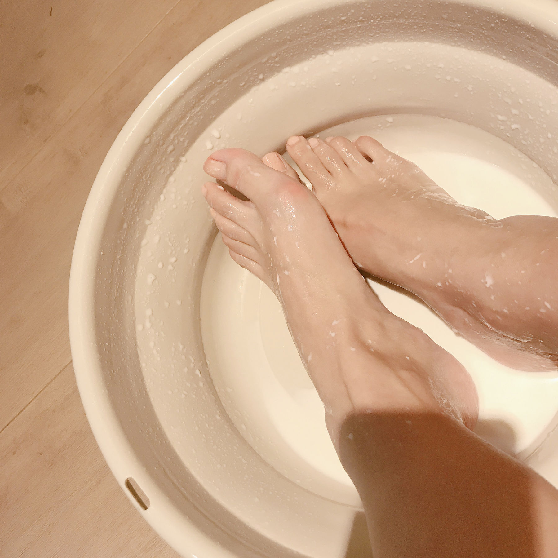 [福利COS] 安乔乔儿(Nia乔乔) No.001 牛奶洗脚第8张