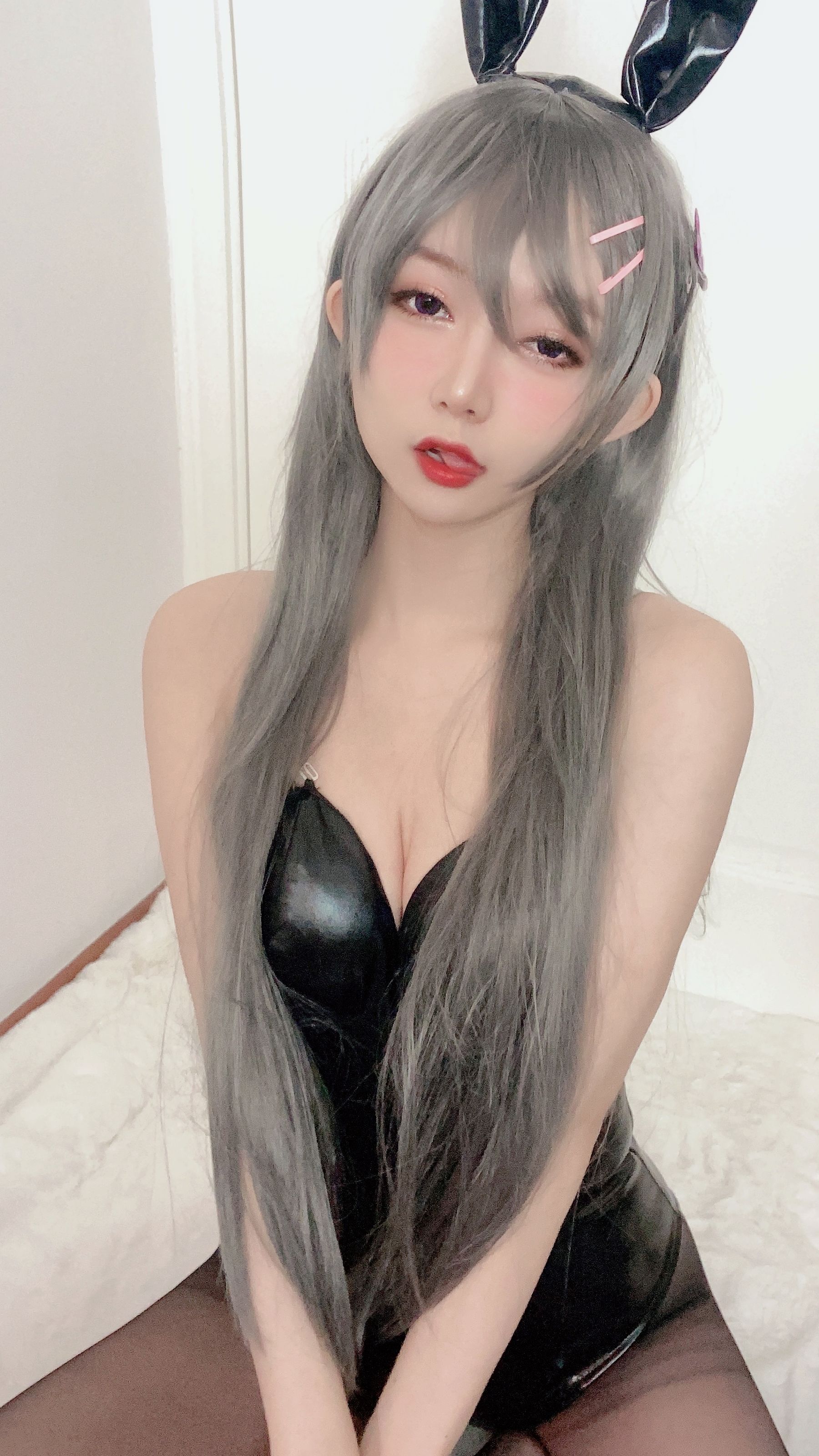 [福利COS] 51酱 - 麻衣兔女郎第1张