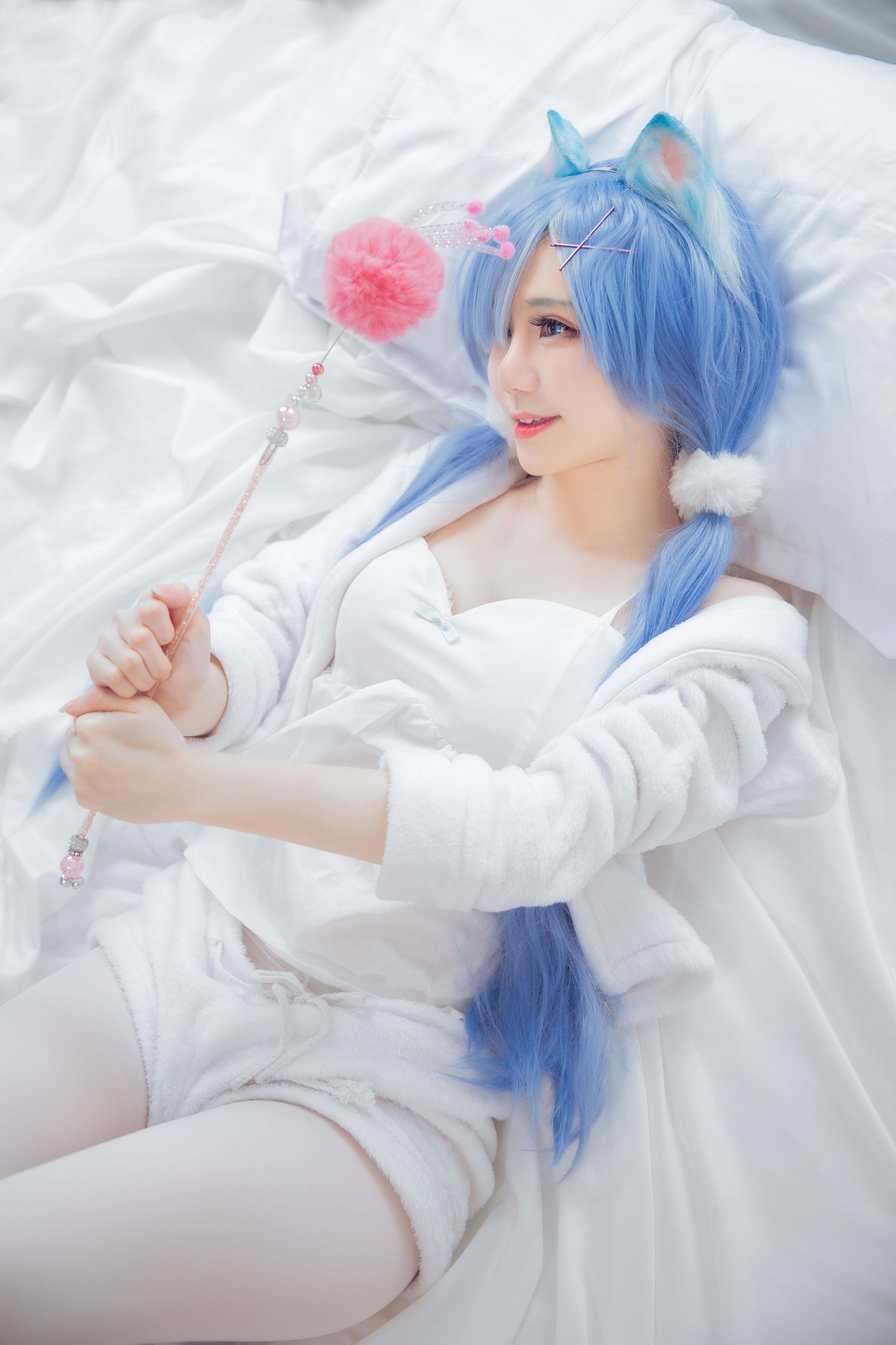 [网红COS] Sally Dorasnow - Rem White Kitty第14张