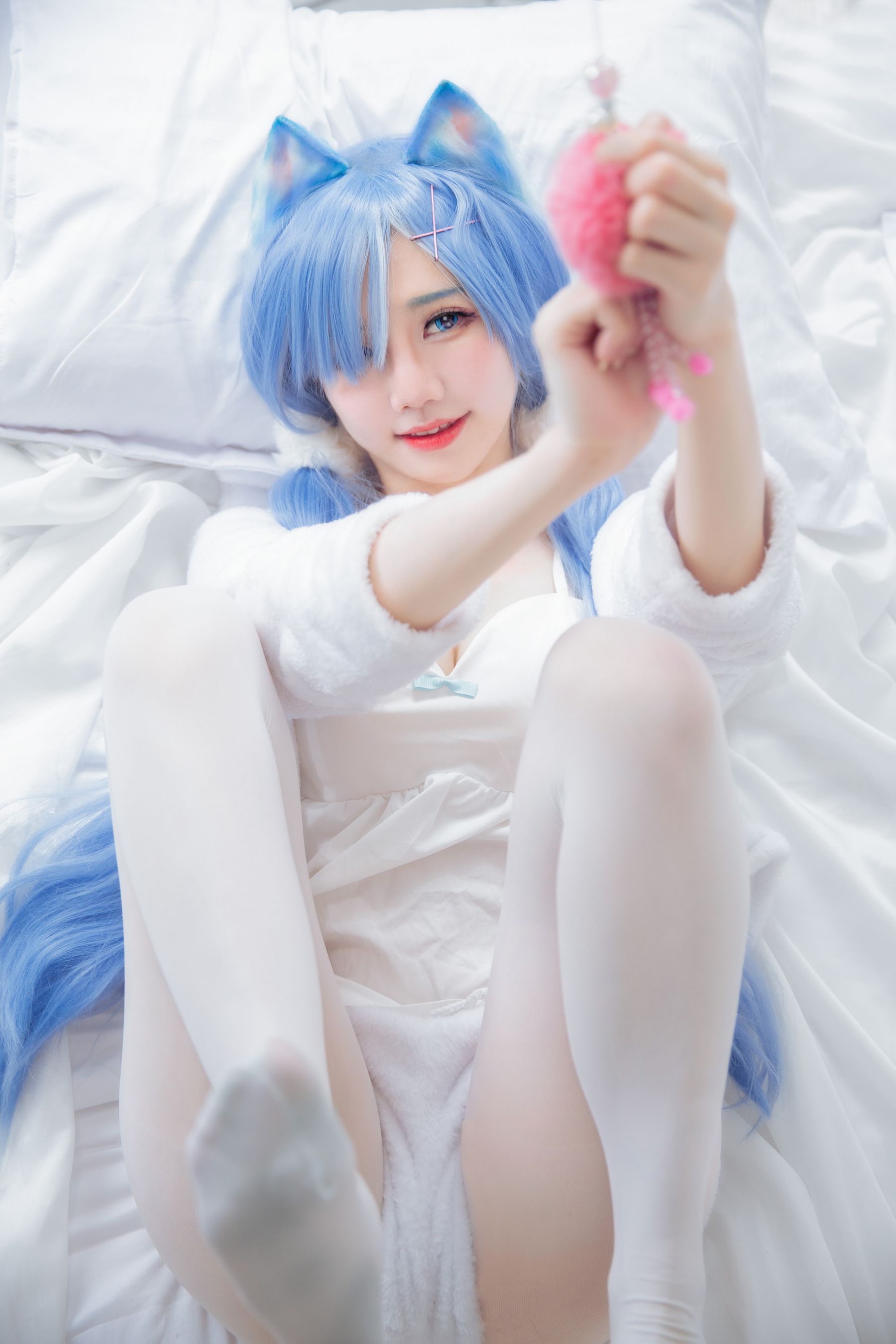 [网红COS] Sally Dorasnow - Rem White Kitty第14张