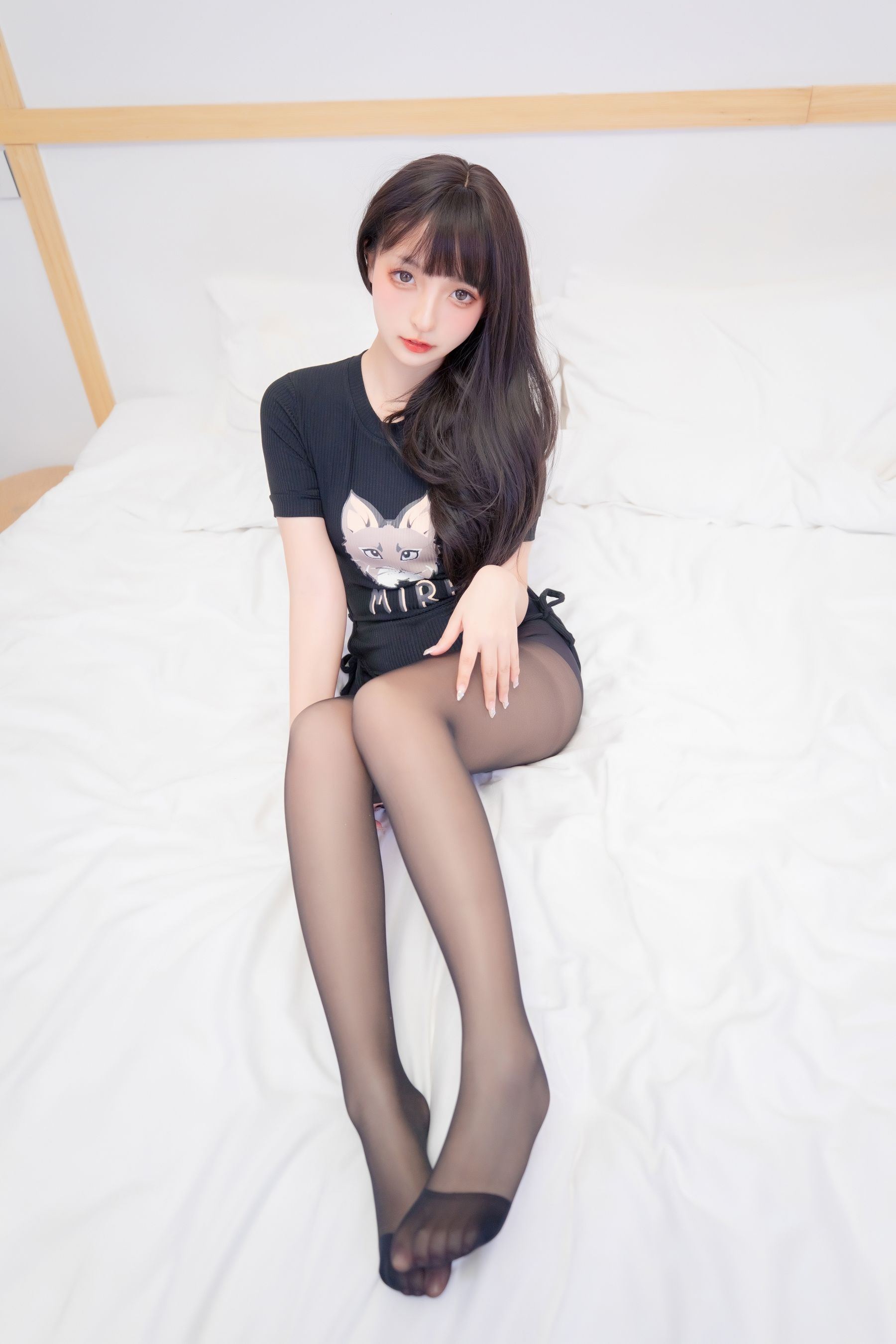 [网红COS] 萝莉神楽板真冬 黑太狼第3张