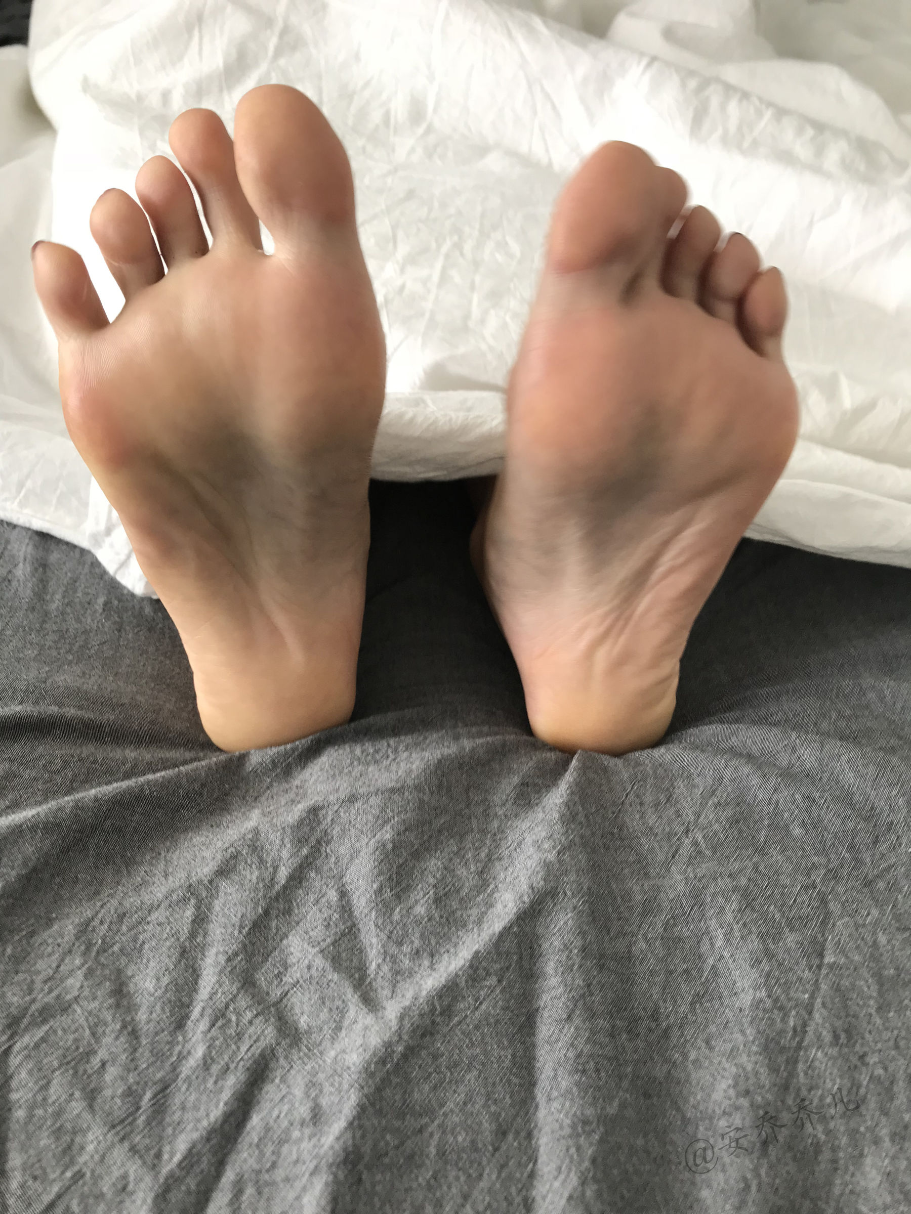 [福利COS] 安乔乔儿(Nia乔乔) No.017 安乔乔儿 黑丝旗袍第22张