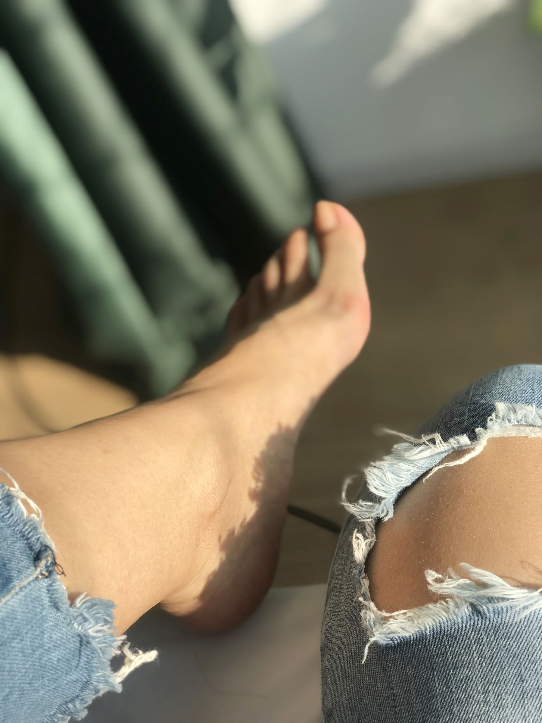 [福利COS] 安乔乔儿(Nia乔乔) No.015 脏脚踩鸡蛋第16张