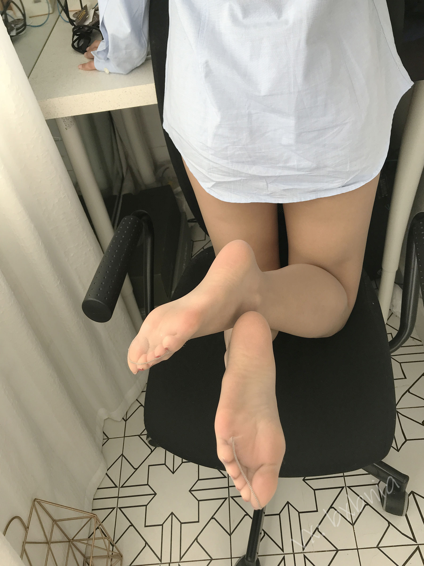 [福利COS] 安乔乔儿(Nia乔乔) No.011 Soho的快乐第27张