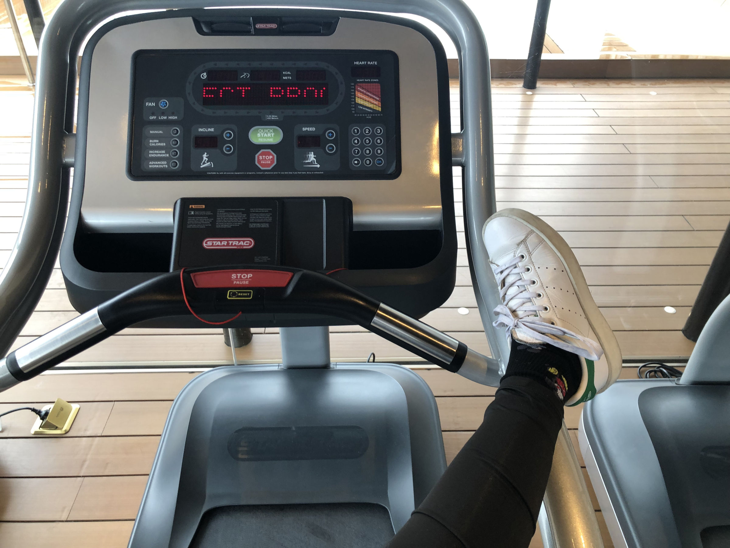 [福利COS] 安乔乔儿(Nia乔乔) No.019 健身房白袜第38张