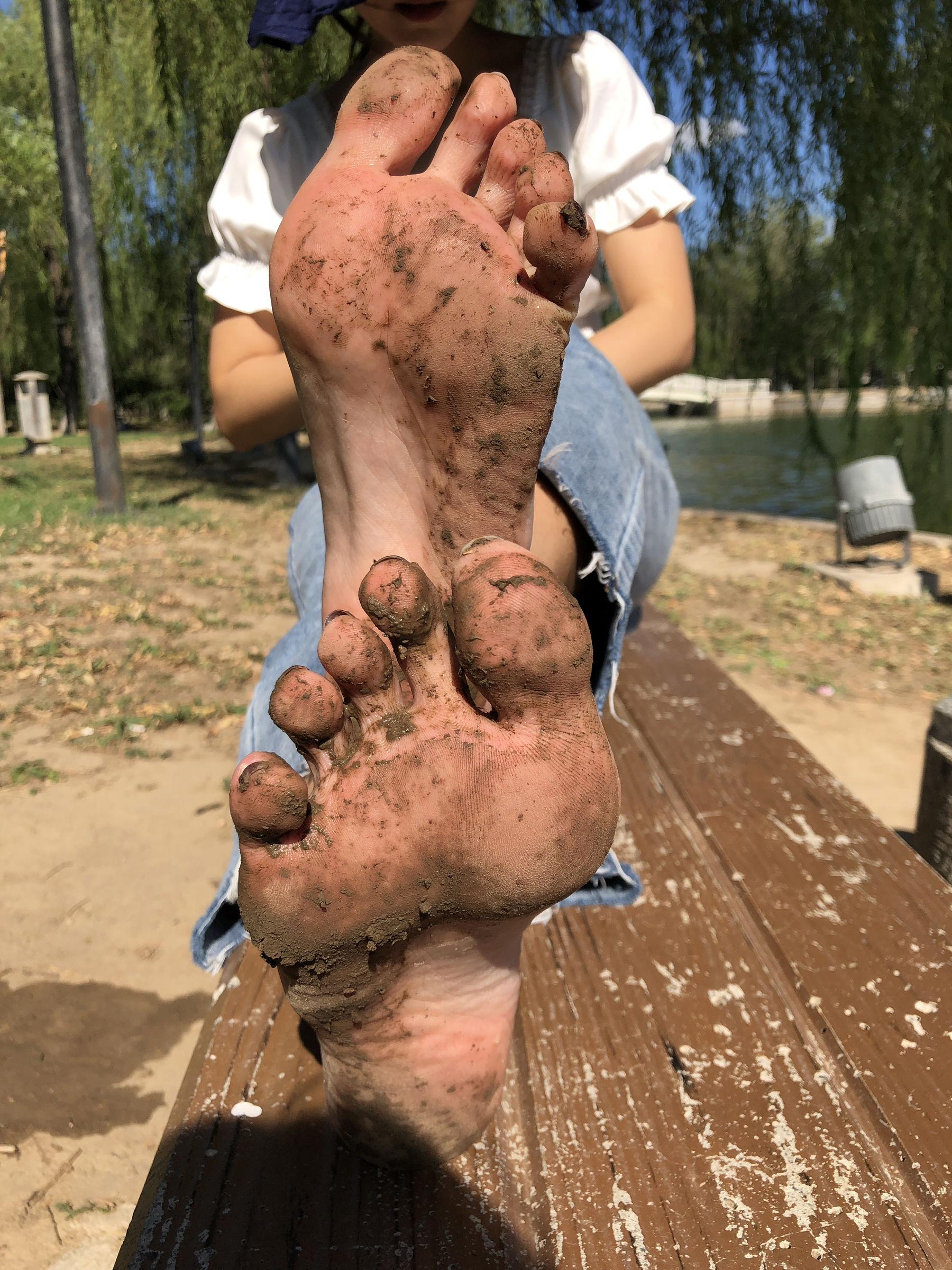 [福利COS] 安乔乔儿(Nia乔乔) No.007 乔乔脏脚底第28张