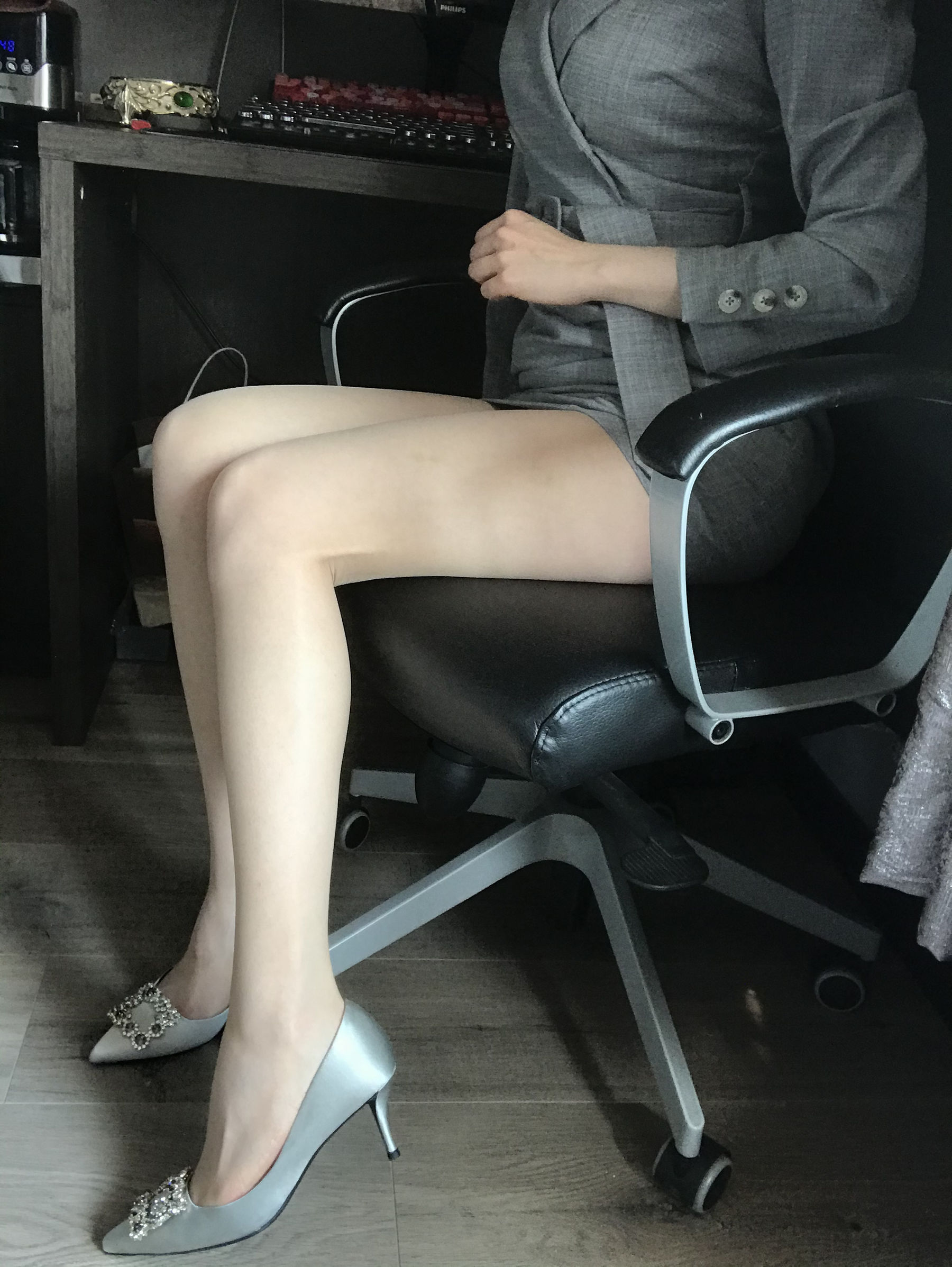 [福利COS] 丝足博主麋鹿_Monroe 2020.04.15 御姐薄丝第1张