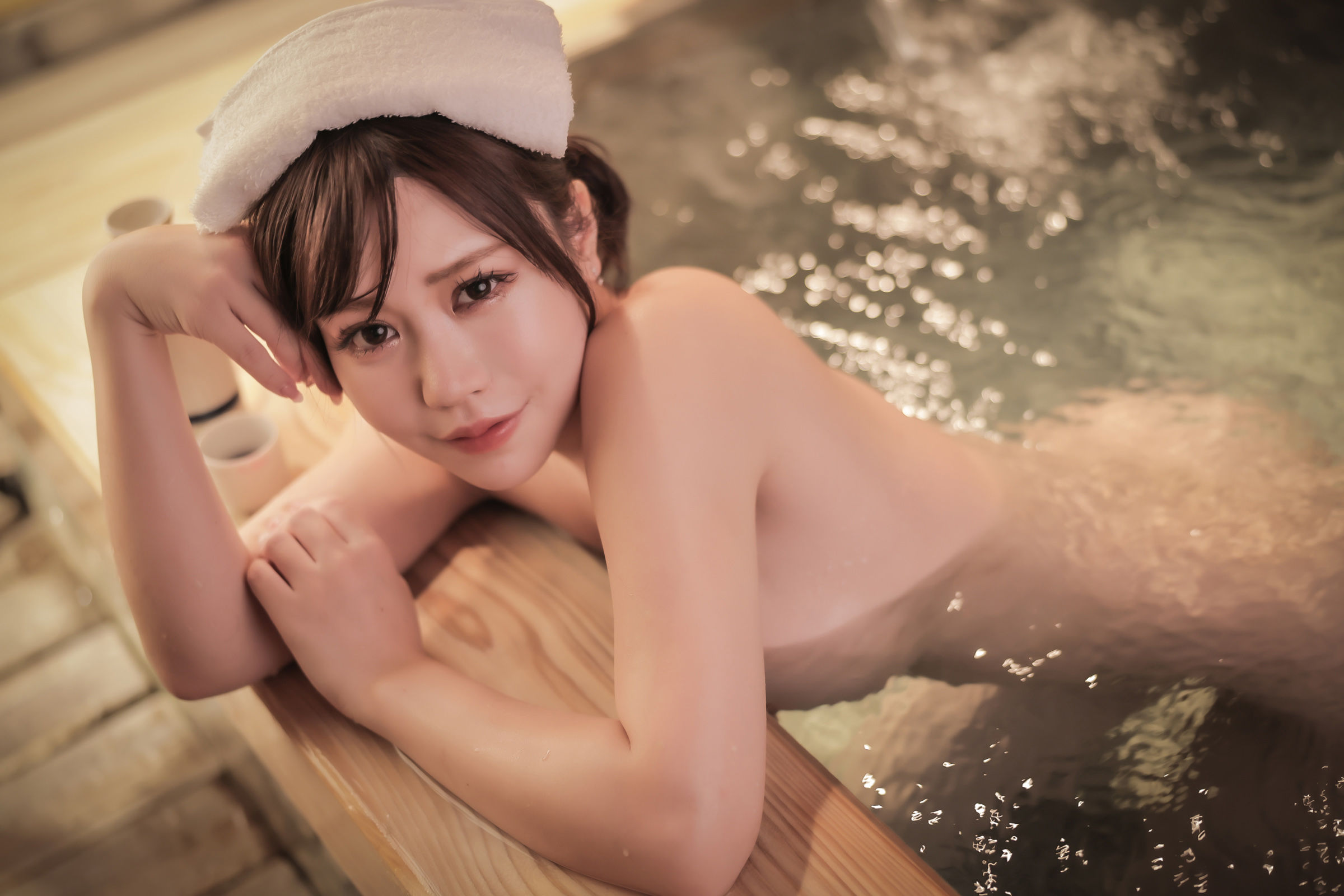 [福利COS] Mai Shirota 白田まい 白田まいと、貸切温泉と、濃厚接触第59张