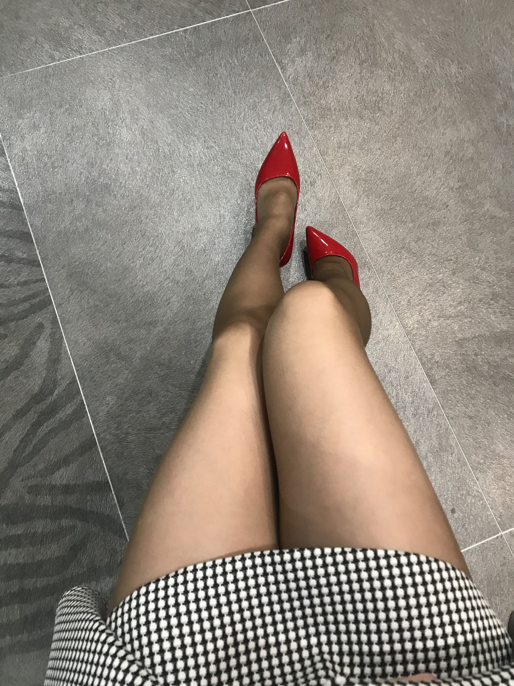 [福利COS] 丝足博主麋鹿_Monroe 2020.04.20 红高黑丝第18张