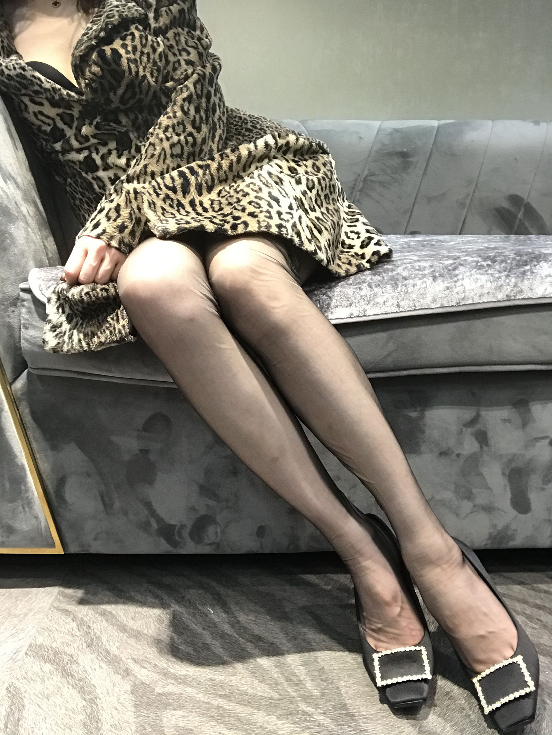 [福利COS] 丝足博主麋鹿_Monroe 2020.04.13 皮草丝惑第17张