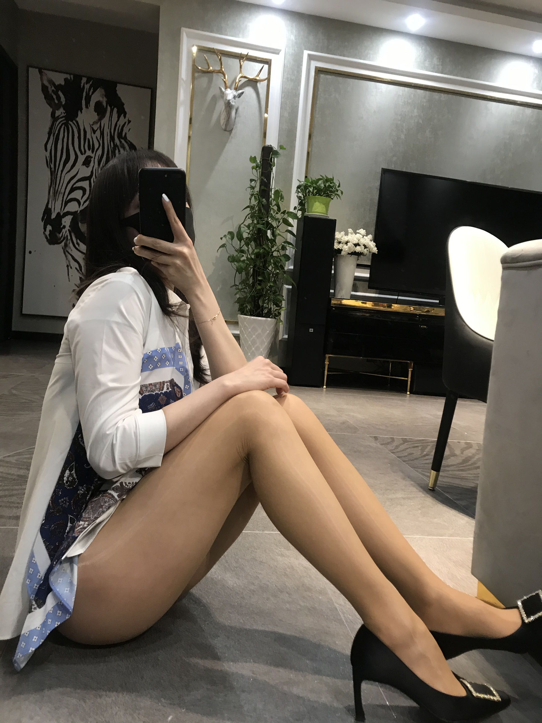 [福利COS] 丝足博主麋鹿_Monroe 2020.04.29 肉色亮丝第10张