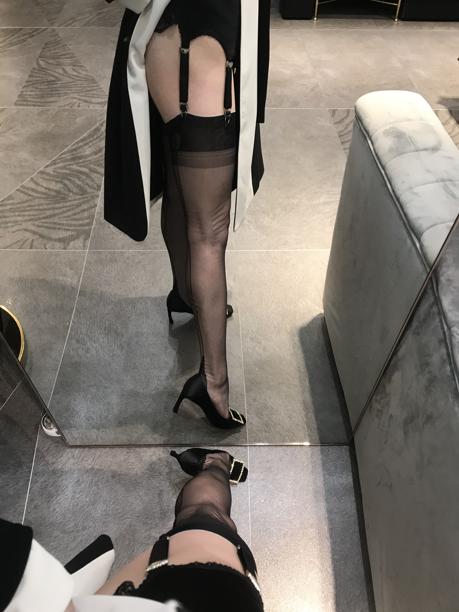 [福利COS] 丝足博主麋鹿_Monroe 2020.04.13 皮草丝惑第8张