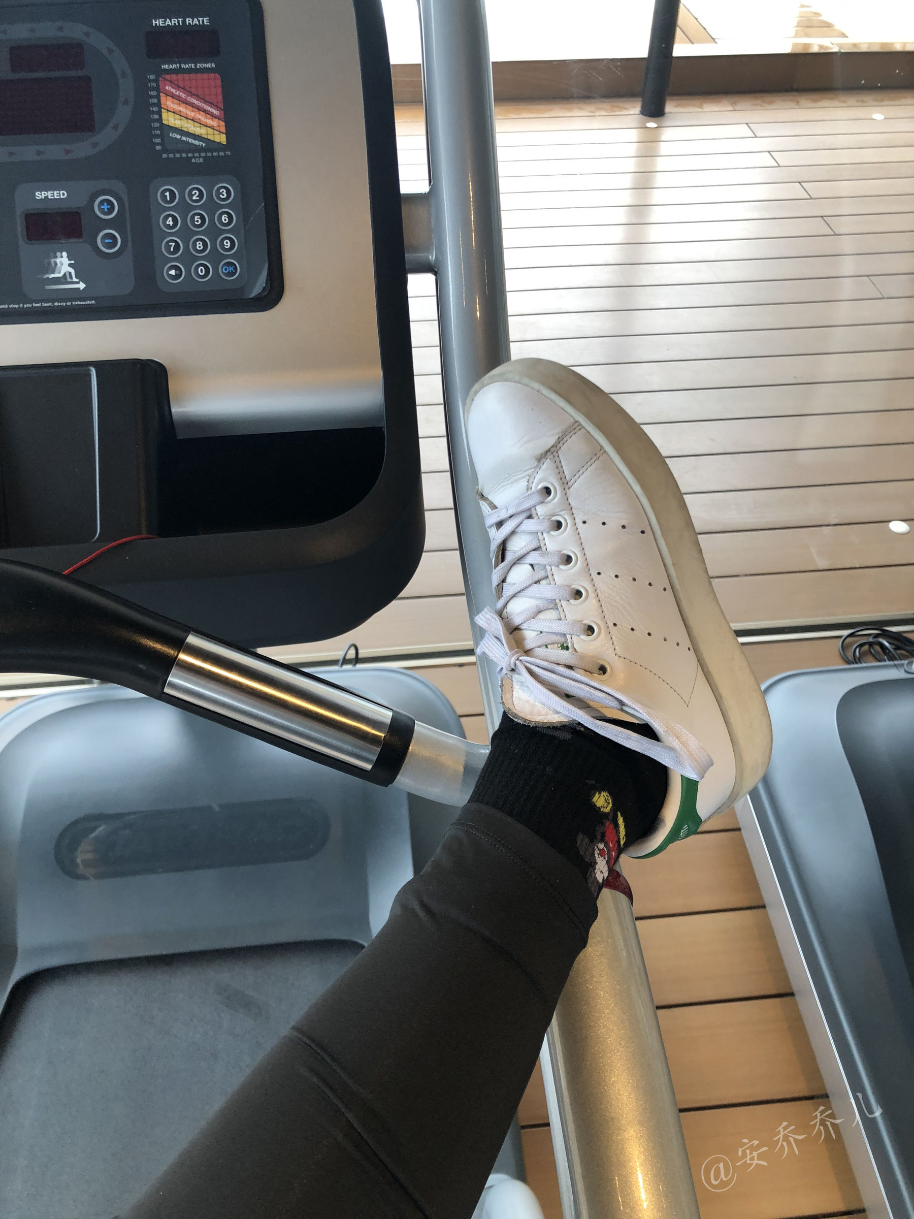 [福利COS] 安乔乔儿(Nia乔乔) No.019 健身房白袜第38张