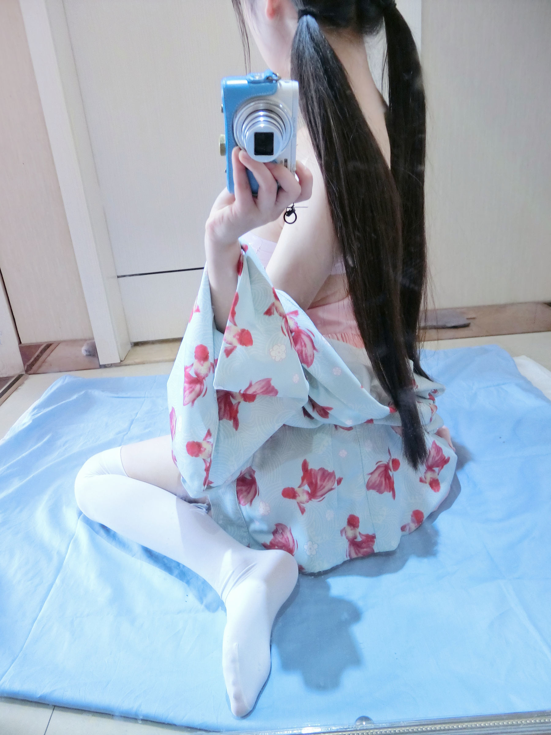 [福利COS] 微博萌妹子西尔酱 - 金鱼和服第11张